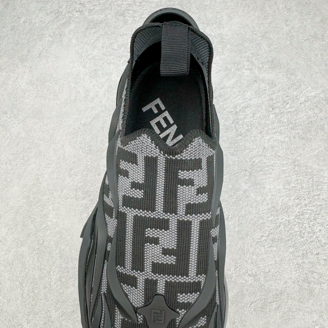 图片[5]-💰280 Fendi 芬迪飞织网面跑步鞋 独家定制一脚蹬运动鞋 波浪形鞋底刻有F字样 鞋跟饰有凸纹压花Fendi Flow字样 黑色提花针织材质 以创新手工技艺装饰的同色系橡胶细节#全身20几个细节点全部做到一致还原 独家原装套装配件官方同源 渠道原装订单 全套专柜包装物及配件#鞋底嵌入核心防伪芯片感应装置 FENDI芬迪最新爆款原版购入 高工艺无缝细技术 贴楦误差0.05mm 鞋底采用固特异内外锁死工艺 最大限度弯折永不开胶 原鞋一致效果环保无味 拼接组合 上脚超级柔软 轻便 舒适 透气 Size：39 40 41 42 43 44 45 46 编码：Fby3936050-莆田鞋批发中心