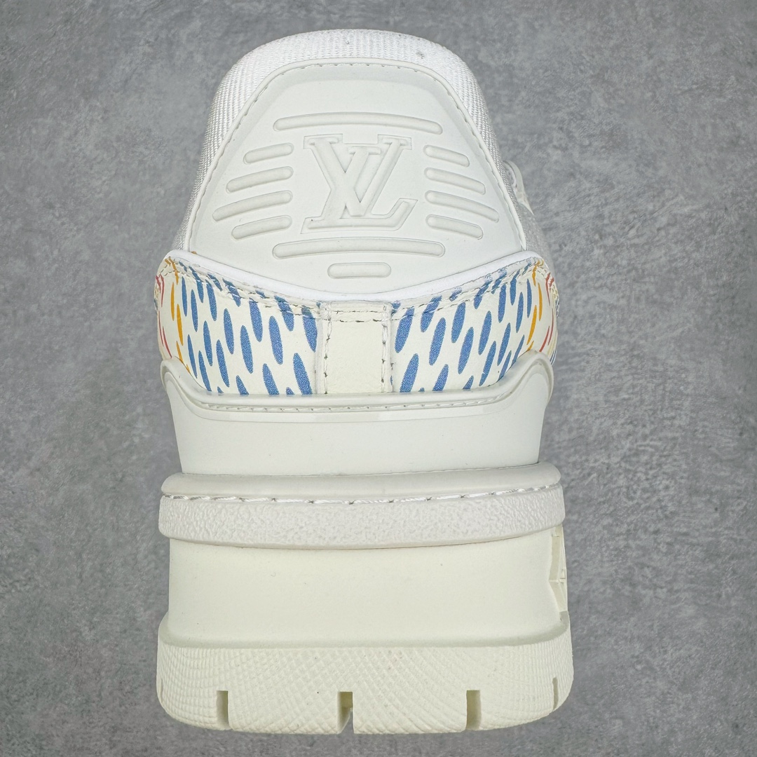 图片[8]-＃纯原福利 最稳版本 lv Trainer Maxi 小胖丁系列面包鞋 驴牌23S时尚走秀款 原版购入开发历时半年开发打造 原版完美楦型 多次调试 达到还原99% 鞋面独家订制细柔小牛皮 厚实织物鞋带 独家私模超轻TPU大底 原配扣子串珠 正确原装黄色鞋盒 正确中底印花 鞋面印花3D高频深度立体 全鞋电脑针车 紧密相连 针距密度一致 皮面裁剪部位 统一油边封口工艺 备受瞩目火热面包鞋再次拉满流量 各地网红上脚 立体饱满的彩色面包鞋身 超大版型重新诠释了 Virgil Abloh大热lv运动时装鞋 完美增高5CM Size 36 37 38 39 40 41 42 43 44 45-选品中心