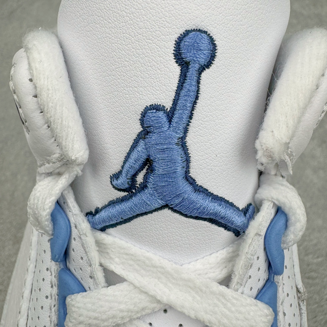 图片[16]-＃K版纯原 Air Jordan AJ3 Retro 北卡蓝 CT8532-104 原楦原纸板开发 确保原汁原味 原厂皮料质感色泽绝无偏差 完美中底拉帮 原厂中底钢印 原档案大底 如假白送 大底纹路 气垫通透度PU的回弹性均百分百还原 原厂电绣鞋舌飞人刺绣针数立体讲究精细欢迎对比正品原鞋 尺码：40 40.5 41 42 42.5 43 44 44.5 45 46 47.5-选品中心