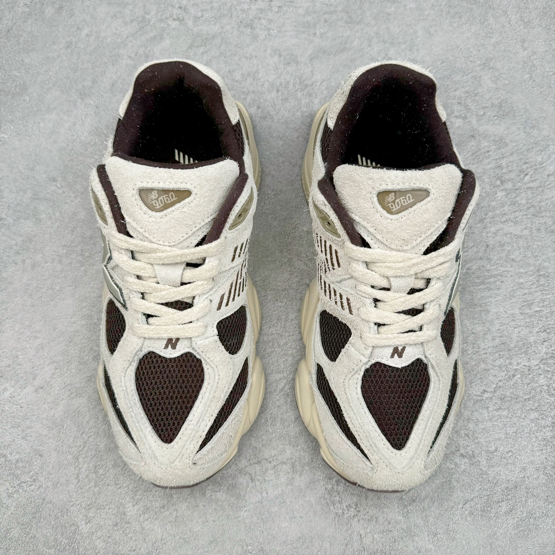 图片[2]-New Balance NB9060 复古运动鞋 新百伦又带来了新鞋型 并且是与芝加哥街头品牌 Joe Freshgoods 的联名款 鞋身主体采用了类似 990 系列的设计风格 与传统复古慢跑鞋区别不大 最大的变化就是鞋底部分 在传统设计的中底外层 增加了多个分区的模块 圆润的线条设计与我们熟悉的 New Balance 风格截然不同 但与同样充满弧形线条的鞋面搭配 看起来毫无违和感 尺码：36-45-选品中心