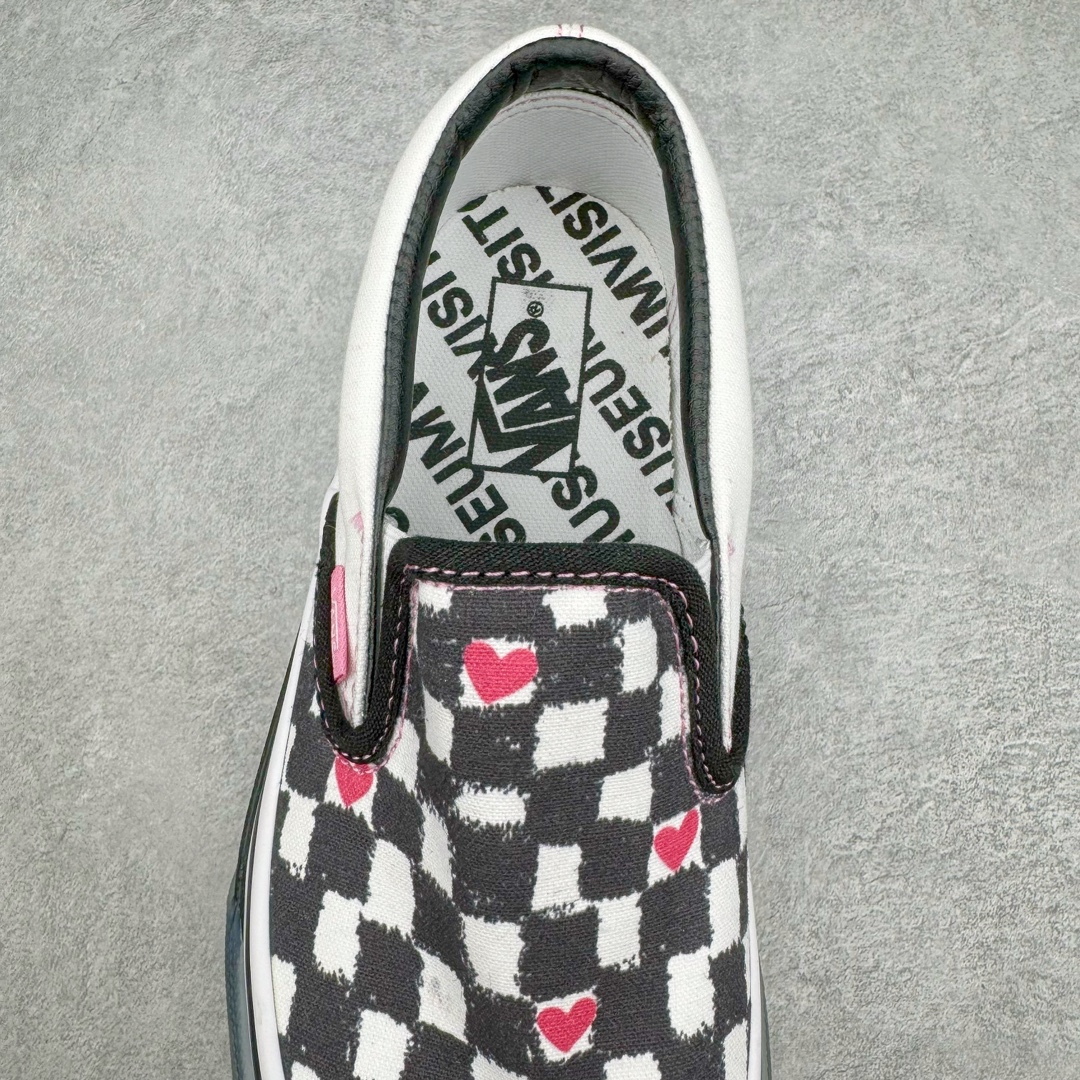 图片[5]-Vans Slip-On Classic 联名 THE MUSEUM VISITOR 创意总监 手绘涂鸦粉色点缀水晶底一脚蹬棋盘格 尺码：35 36 36.5 37 38 38.5 39 40 40.5 41 42 42.5 43 44-选品中心
