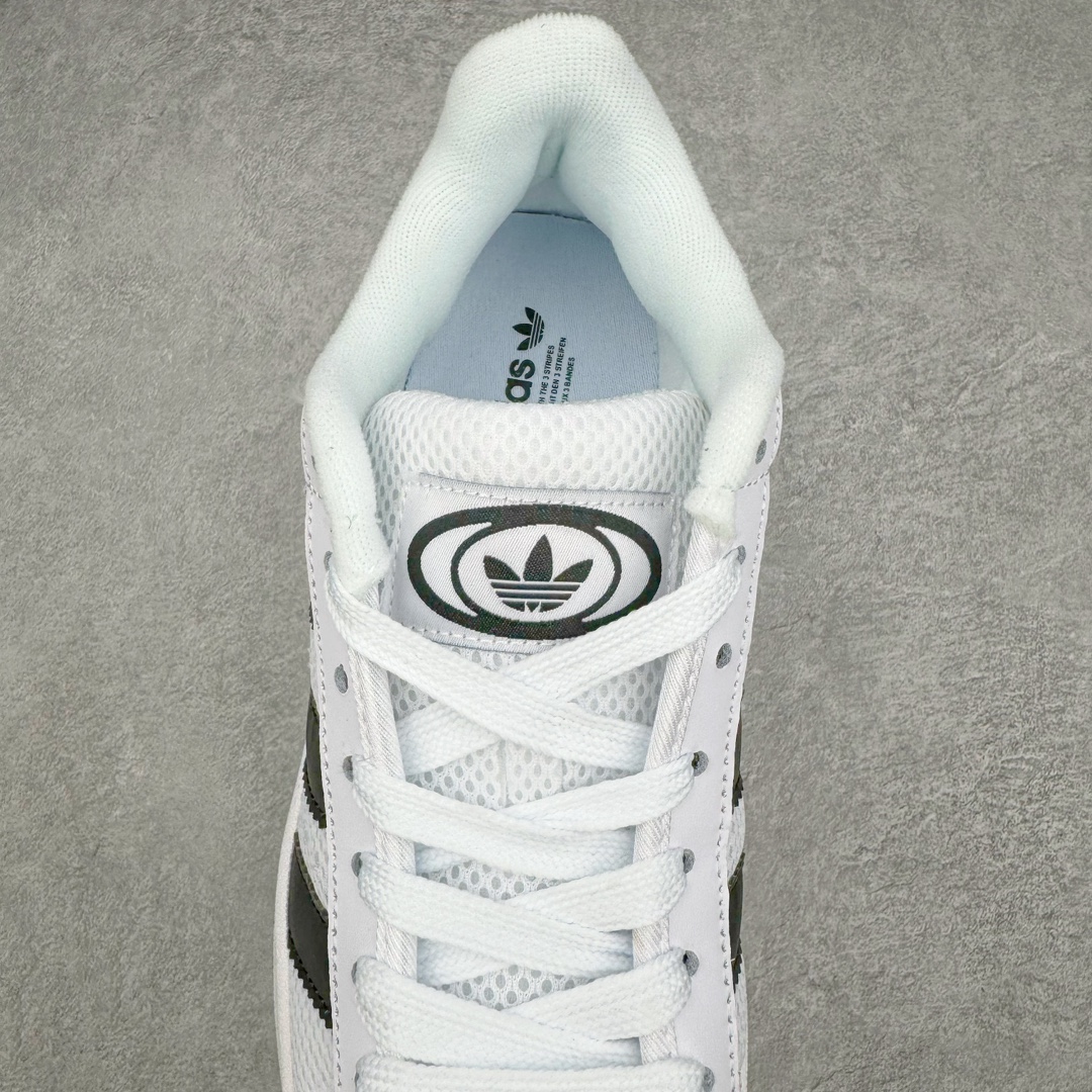 图片[5]-AD Originals Campus 00s 学院系列面包风经典复古低帮百搭休闲运动板鞋 这次 Originals 选择了以经典复古鞋型 Campus 为蓝本打造全新面包鞋 这款鞋型联名不断 冠希当年对它更是钟爱有加 论牌面丝毫不输贝壳头、Forum 等大热鞋型 这次 Campus 一改 80 年代的瘦长造型 鞋舌、鞋身、鞋底甚至细节都变大了 营造出千禧年前后流行的面包鞋宽大廓形 因此鞋名改为 Campus 00s 鞋身采用绒面皮料搭配白色常规皮革 质感上还是延续了经典 Campus 的设计 鞋舌填充更加饱满 让鞋款整体看起来更加圆润 搭配上这款浅蓝配色 「蓝胖子」造型真的很可爱 鞋舌还加入了与以往 Campus 不同的全新三叶草 Logo 令造型更具千禧气息 鞋带也采用了加宽的设计 如果你不喜欢 这次还附送了传统鞋带可以替换 鞋底采用了米黄做旧设计 凸显鞋款的复古年代感 除了清新可人的浅蓝配色 还有一款酷灰配色 造型更加硬朗复古 而且相比浅蓝配色更加耐脏 尺码：36 36⅔ 37⅓ 38 38⅔ 39⅓ 40 40⅔ 41⅓ 42 42⅔ 43⅓ 44 45-选品中心