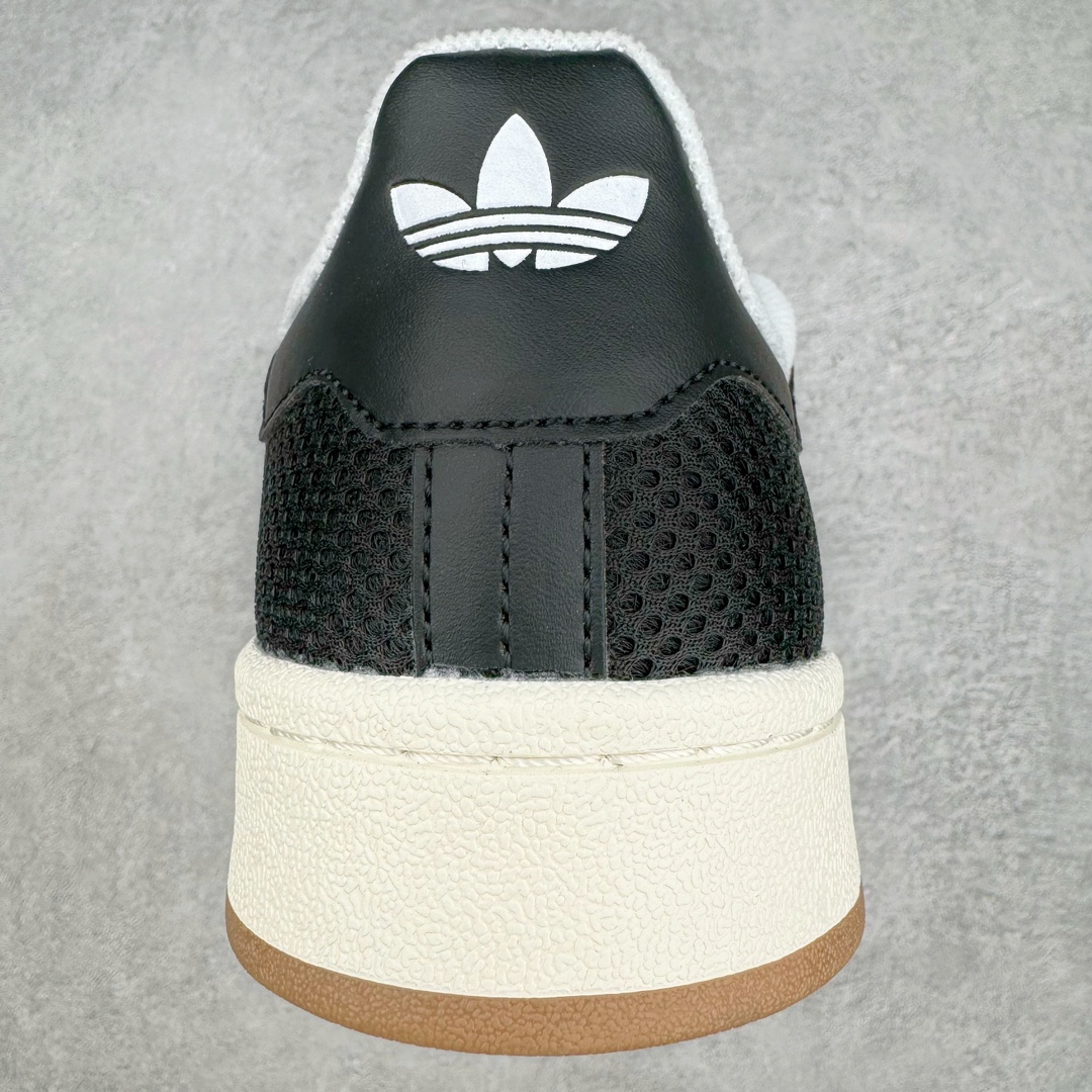 图片[8]-AD Originals Campus 00s 学院系列面包风经典复古低帮百搭休闲运动板鞋 这次 Originals 选择了以经典复古鞋型 Campus 为蓝本打造全新面包鞋 这款鞋型联名不断 冠希当年对它更是钟爱有加 论牌面丝毫不输贝壳头、Forum 等大热鞋型 这次 Campus 一改 80 年代的瘦长造型 鞋舌、鞋身、鞋底甚至细节都变大了 营造出千禧年前后流行的面包鞋宽大廓形 因此鞋名改为 Campus 00s 鞋身采用绒面皮料搭配白色常规皮革 质感上还是延续了经典 Campus 的设计 鞋舌填充更加饱满 让鞋款整体看起来更加圆润 搭配上这款浅蓝配色 「蓝胖子」造型真的很可爱 鞋舌还加入了与以往 Campus 不同的全新三叶草 Logo 令造型更具千禧气息 鞋带也采用了加宽的设计 如果你不喜欢 这次还附送了传统鞋带可以替换 鞋底采用了米黄做旧设计 凸显鞋款的复古年代感 除了清新可人的浅蓝配色 还有一款酷灰配色 造型更加硬朗复古 而且相比浅蓝配色更加耐脏 尺码：36 36⅔ 37⅓ 38 38⅔ 39⅓ 40 40⅔ 41⅓ 42 42⅔ 43⅓ 44 45-选品中心