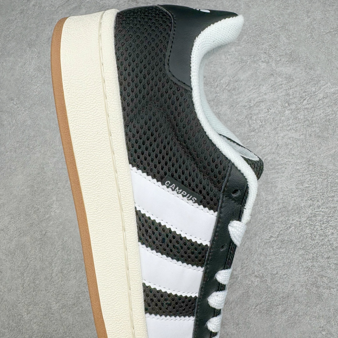 图片[6]-AD Originals Campus 00s 学院系列面包风经典复古低帮百搭休闲运动板鞋 这次 Originals 选择了以经典复古鞋型 Campus 为蓝本打造全新面包鞋 这款鞋型联名不断 冠希当年对它更是钟爱有加 论牌面丝毫不输贝壳头、Forum 等大热鞋型 这次 Campus 一改 80 年代的瘦长造型 鞋舌、鞋身、鞋底甚至细节都变大了 营造出千禧年前后流行的面包鞋宽大廓形 因此鞋名改为 Campus 00s 鞋身采用绒面皮料搭配白色常规皮革 质感上还是延续了经典 Campus 的设计 鞋舌填充更加饱满 让鞋款整体看起来更加圆润 搭配上这款浅蓝配色 「蓝胖子」造型真的很可爱 鞋舌还加入了与以往 Campus 不同的全新三叶草 Logo 令造型更具千禧气息 鞋带也采用了加宽的设计 如果你不喜欢 这次还附送了传统鞋带可以替换 鞋底采用了米黄做旧设计 凸显鞋款的复古年代感 除了清新可人的浅蓝配色 还有一款酷灰配色 造型更加硬朗复古 而且相比浅蓝配色更加耐脏 尺码：36 36⅔ 37⅓ 38 38⅔ 39⅓ 40 40⅔ 41⅓ 42 42⅔ 43⅓ 44 45-选品中心