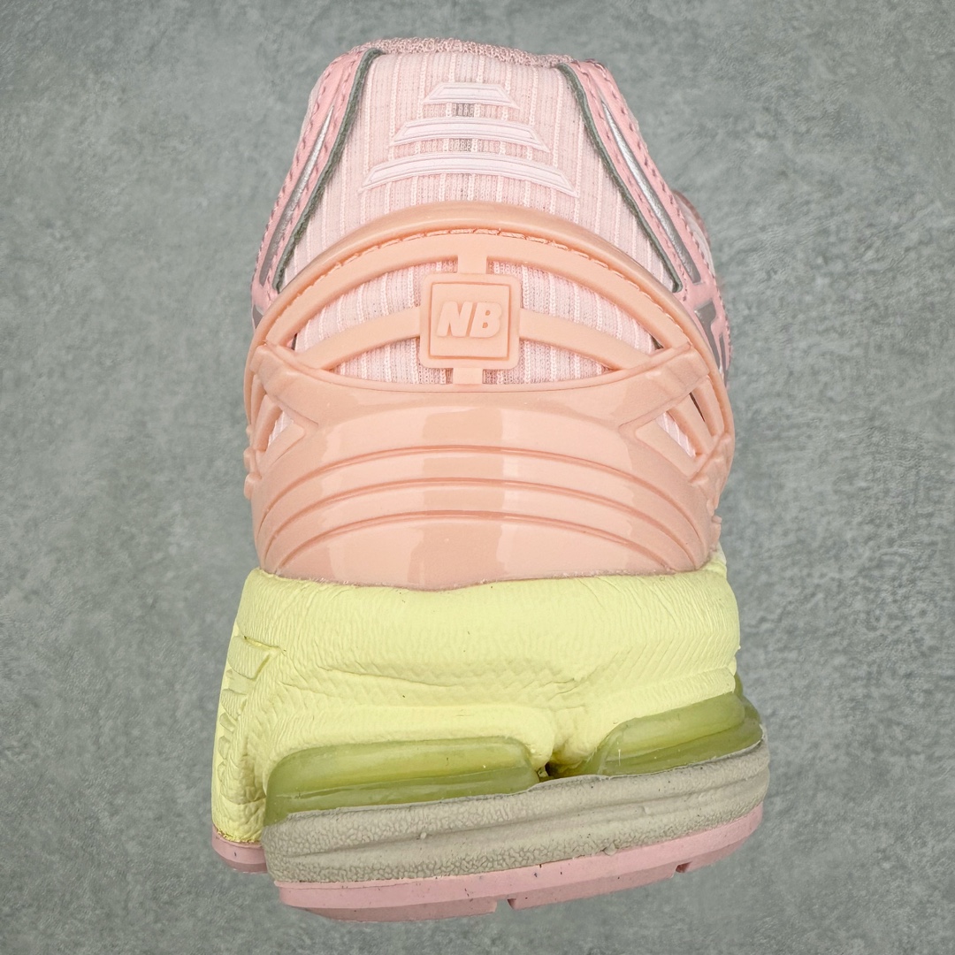 图片[8]-New Balance M1906R NB新百伦系列复古老爹风休闲运动慢跑鞋 采用轻质牛剖革拼接透气网眼衬垫织物鞋面材质 T-Beam大底提供足步弓支撑 保持步态稳定#后跟搭载外露缓震胶 鞋身整体以各种深浅不一的灰色覆盖 鞋头以淡蓝色调装饰，网眼衬垫通过不规律的色块实现做旧的美感 泛黄的鞋底更是进一步增添了复古气息 尺码：36 37 37.5 38 38.5 39.5 40 40.5 41.5 42 42.5 43 44 45-选品中心