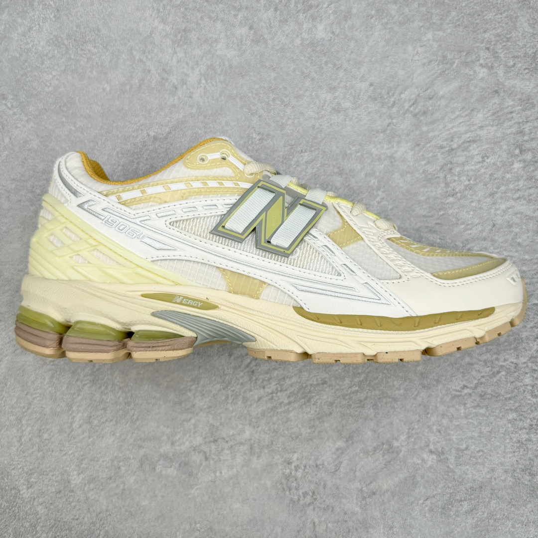 New Balance M1906R NB新百伦系列复古老爹风休闲运动慢跑鞋 采用轻质牛剖革拼接透气网眼衬垫织物鞋面材质 T-Beam大底提供足步弓支撑 保持步态稳定#后跟搭载外露缓震胶 鞋身整体以各种深浅不一的灰色覆盖 鞋头以淡蓝色调装饰，网眼衬垫通过不规律的色块实现做旧的美感 泛黄的鞋底更是进一步增添了复古气息 尺码：36 37 37.5 38 38.5 39.5 40 40.5 41.5 42 42.5 43 44 45-选品中心