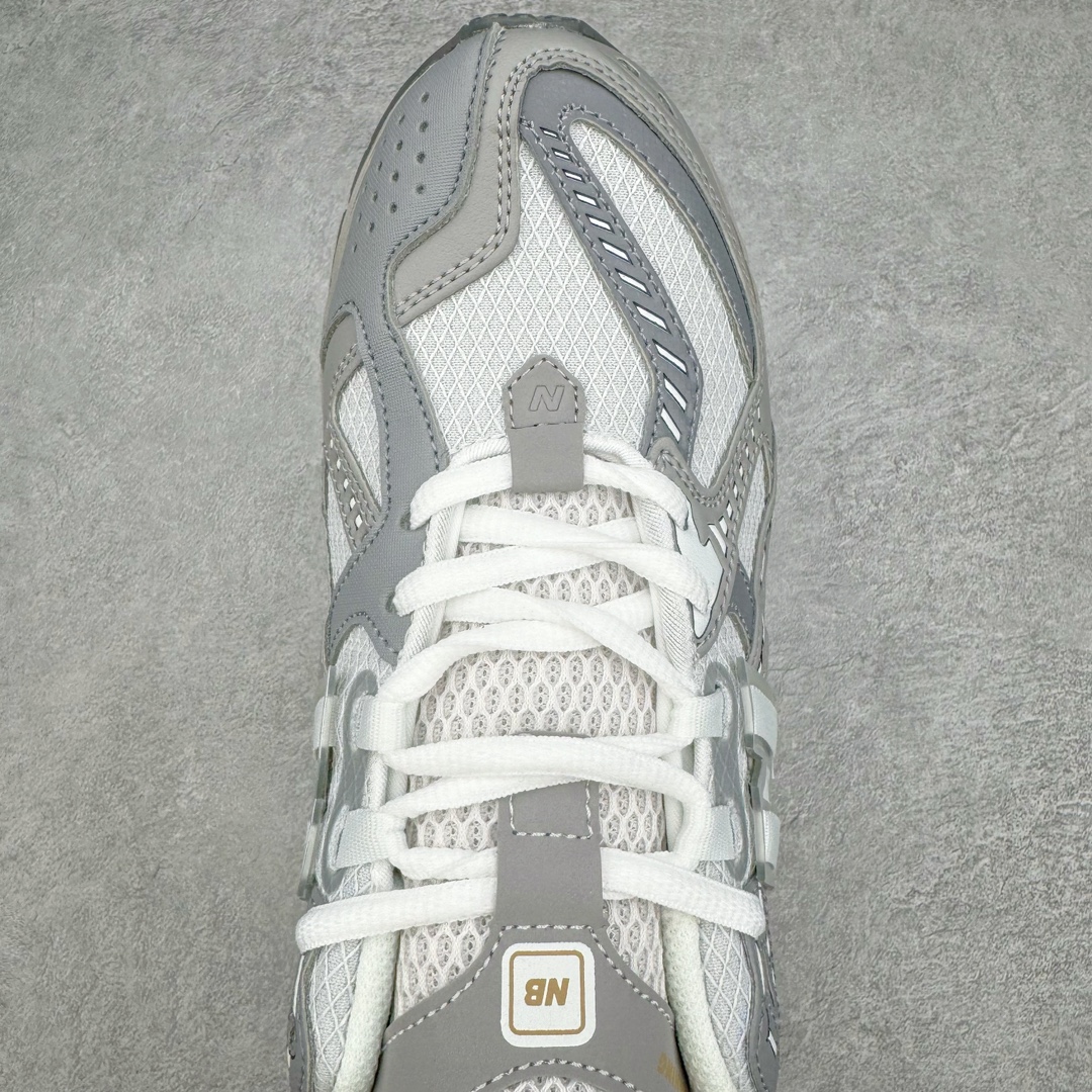 图片[4]-New Balance M1906R NB新百伦系列复古老爹风休闲运动慢跑鞋 采用轻质牛剖革拼接透气网眼衬垫织物鞋面材质 T-Beam大底提供足步弓支撑 保持步态稳定#后跟搭载外露缓震胶 鞋身整体以各种深浅不一的灰色覆盖 鞋头以淡蓝色调装饰，网眼衬垫通过不规律的色块实现做旧的美感 泛黄的鞋底更是进一步增添了复古气息 尺码：36 37 37.5 38 38.5 39.5 40 40.5 41.5 42 42.5 43 44 45-选品中心