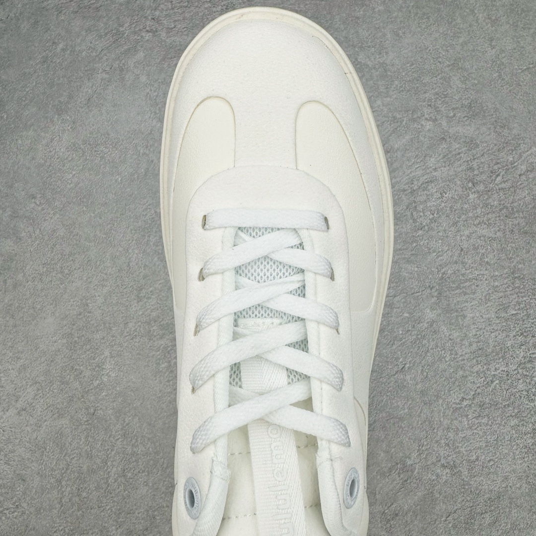 图片[4]-lululemon Cityverse 露露乐檬极简主义减震耐磨低帮生活休闲鞋 Cityverse将运动性能融入经典休闲鞋中，中底提供出色缓震，并贴合足部曲线，带来全天候的舒适感。鞋面采用两种材质拼接，且前半部分采用热熔压胶处理，无任何缝线，保留了鞋身整体性。模制泡沫的鞋垫带来上乘的脚感，在平日休闲穿着时不会磨脚，也能提供轻质软弹的效果。25年来，lululemon一直秉持“感受为先”的设计理念，并相信更好的感受带来更好的表现。此次男鞋的设计亦是如此。投入多年研究，针对男性在不同运动场景中的脚步形态设计了不同鞋履款式。同时，还进行了生物力学与形态学研究，为“他”带来更好的贴合度和感受。尺码：36 36.5 37.5 38 38.5 39 40 40.5 41 42 42.5 43 44 45-选品中心