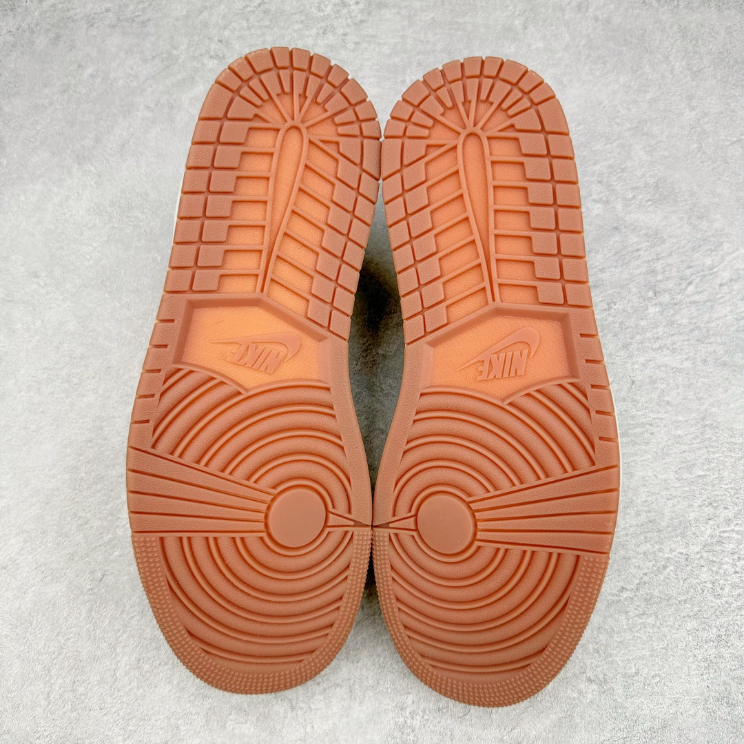 图片[9]-＃FK纯原 Travis Scott x Air Jordan AJ1 Low OG SP TS联名倒钩7.0低帮 黄蓝色 DZ4137-700 外贸高端零售特供批次 产品品控稳定性领先行业 各方面均可对飙L版 良心定价不杀猪 原厂全套原楦原纸板冲刀磨具开发 原厂皮料加持 原厂港宝加持定型后跟R度完美 同源原厂电绣 鬼脸飞翼针数密度立体效果一致 百分百一致原鞋 原厂拉帮工艺 针距密度一致 后跟弧度收口自然不对折 极致一眼正品既视感 进口玻璃冲刀皮料裁剪零毛边 全鞋电脑针车工艺 品控清洁度最高QC检验标准 免检产品 原厂订购鞋盒、鞋标、防尘纸、鞋撑、鞋带 追求极致的原厂味道 尺码：36 36.5 37.5 38 38.5 39 40 40.5 41 42 42.5 43 44 44.5 45 46 47.5 48.5-选品中心