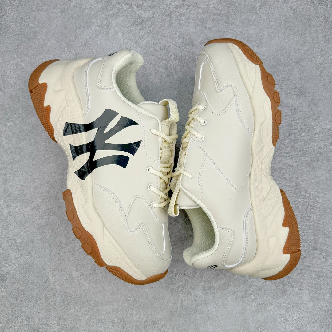 图片[3]-＃PB过验版 MLB Big Ball Chunky 复古印花老爹鞋系列低帮轻量增高厚底百搭休闲运动慢跑鞋 Korea韩国联名NY美国榄球纽约洋基队限定 目前可过轻松秒过各类鉴定 能操作的私聊 韩国代购专供 左脚内置NFC感应 区别市面贴纸假芯片 MLB专用菱形双针中底布 重点细节中底布带注胶孔 原厂NFC感应吊牌 支持鉴定 一个两位数 原盒原标 全套原楦原纸板原厂数据开发 中韩文保养标贴 绿色防霉片 平台代购专供 独家一比一RB+MD组合大底 高频后跟小人Logo精准对位立体饱满 正确网布加超迁鞋面 转印中底走线紧密 转印Logo工艺表层防刮不掉色 尺码：35 36 36.5 37.5 38 38.5 39 40 40.5 41 42 42.5 43 44 44.5 45-选品中心