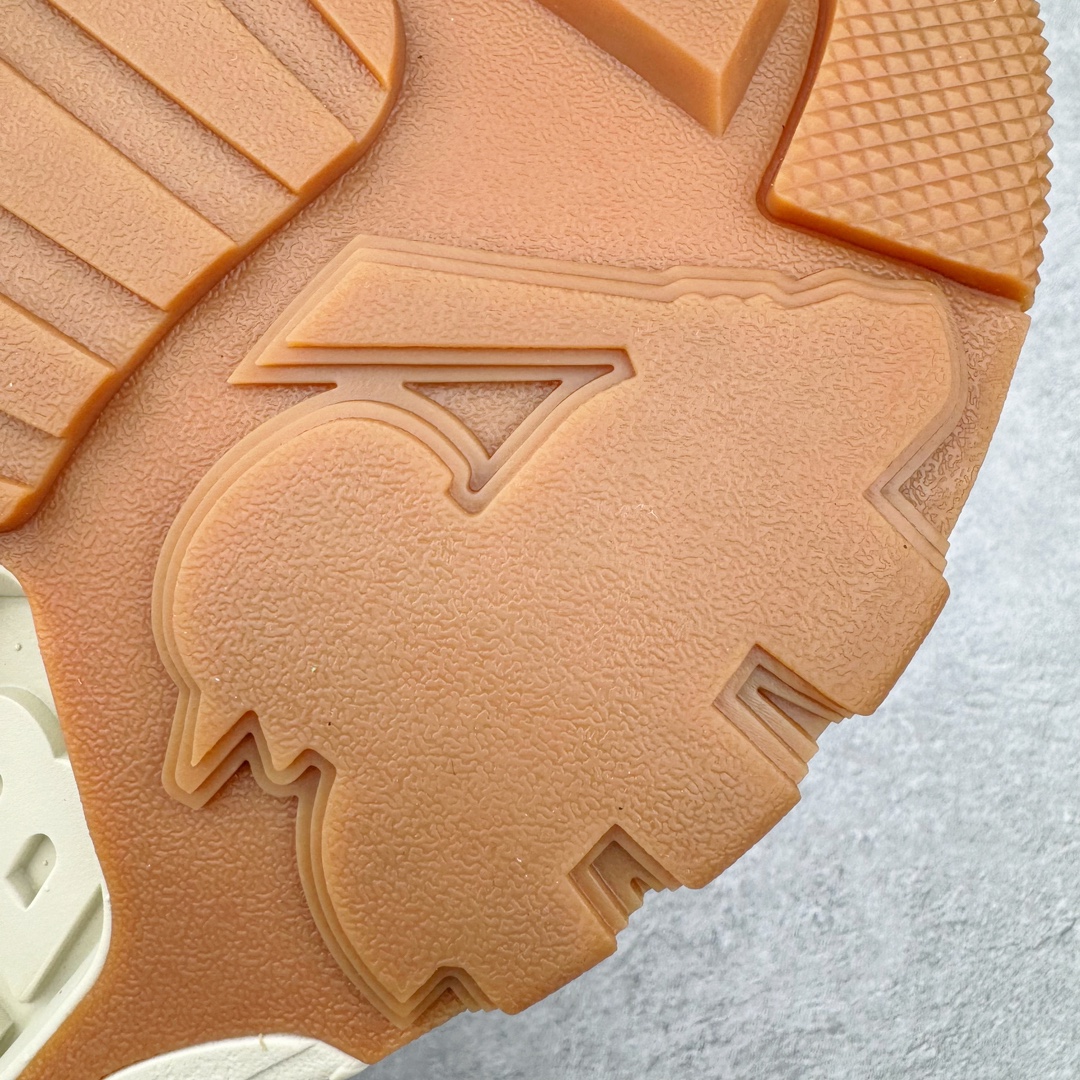 图片[17]-＃PB过验版 MLB Big Ball Chunky 复古印花老爹鞋系列低帮轻量增高厚底百搭休闲运动慢跑鞋 Korea韩国联名NY美国榄球纽约洋基队限定 目前可过轻松秒过各类鉴定 能操作的私聊 韩国代购专供 左脚内置NFC感应 区别市面贴纸假芯片 MLB专用菱形双针中底布 重点细节中底布带注胶孔 原厂NFC感应吊牌 支持鉴定 一个两位数 原盒原标 全套原楦原纸板原厂数据开发 中韩文保养标贴 绿色防霉片 平台代购专供 独家一比一RB+MD组合大底 高频后跟小人Logo精准对位立体饱满 正确网布加超迁鞋面 转印中底走线紧密 转印Logo工艺表层防刮不掉色 尺码：35 36 36.5 37.5 38 38.5 39 40 40.5 41 42 42.5 43 44 44.5 45-选品中心