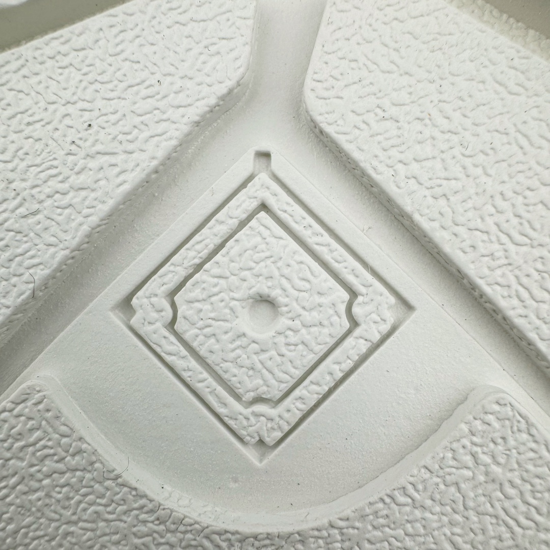 图片[15]-＃PB过验版 MLB Big Ball Chunky 复古印花老爹鞋系列低帮轻量增高厚底百搭休闲运动慢跑鞋 Korea韩国联名NY美国榄球纽约洋基队限定 目前可过轻松秒过各类鉴定 能操作的私聊 韩国代购专供 左脚内置NFC感应 区别市面贴纸假芯片 MLB专用菱形双针中底布 重点细节中底布带注胶孔 原厂NFC感应吊牌 支持鉴定 一个两位数 原盒原标 全套原楦原纸板原厂数据开发 中韩文保养标贴 绿色防霉片 平台代购专供 独家一比一RB+MD组合大底 高频后跟小人Logo精准对位立体饱满 正确网布加超迁鞋面 转印中底走线紧密 转印Logo工艺表层防刮不掉色 尺码：35 36 36.5 37.5 38 38.5 39 40 40.5 41 42 42.5 43 44 44.5 45-选品中心