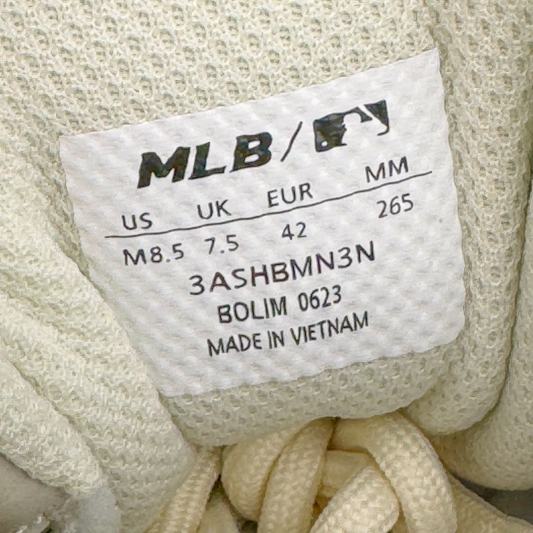图片[11]-＃PB过验版 MLB Big Ball Chunky 复古印花老爹鞋系列低帮轻量增高厚底百搭休闲运动慢跑鞋 Korea韩国联名NY美国榄球纽约洋基队限定 目前可过轻松秒过各类鉴定 能操作的私聊 韩国代购专供 左脚内置NFC感应 区别市面贴纸假芯片 MLB专用菱形双针中底布 重点细节中底布带注胶孔 原厂NFC感应吊牌 支持鉴定 一个两位数 原盒原标 全套原楦原纸板原厂数据开发 中韩文保养标贴 绿色防霉片 平台代购专供 独家一比一RB+MD组合大底 高频后跟小人Logo精准对位立体饱满 正确网布加超迁鞋面 转印中底走线紧密 转印Logo工艺表层防刮不掉色 尺码：35 36 36.5 37.5 38 38.5 39 40 40.5 41 42 42.5 43 44 44.5 45-选品中心