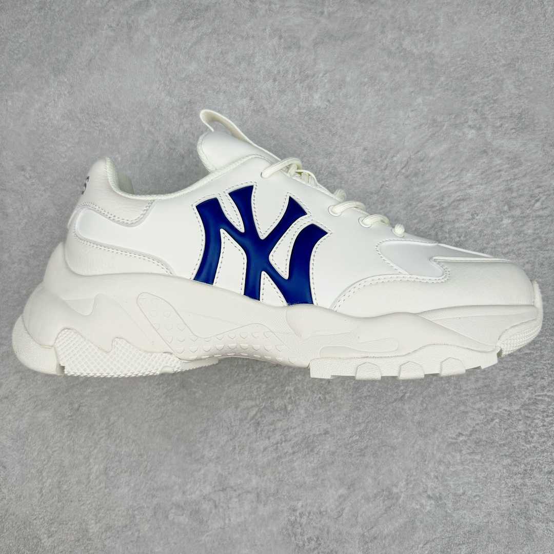 ＃PB过验版 MLB Big Ball Chunky 复古印花老爹鞋系列低帮轻量增高厚底百搭休闲运动慢跑鞋 Korea韩国联名NY美国榄球纽约洋基队限定 目前可过轻松秒过各类鉴定 能操作的私聊 韩国代购专供 左脚内置NFC感应 区别市面贴纸假芯片 MLB专用菱形双针中底布 重点细节中底布带注胶孔 原厂NFC感应吊牌 支持鉴定 一个两位数 原盒原标 全套原楦原纸板原厂数据开发 中韩文保养标贴 绿色防霉片 平台代购专供 独家一比一RB+MD组合大底 高频后跟小人Logo精准对位立体饱满 正确网布加超迁鞋面 转印中底走线紧密 转印Logo工艺表层防刮不掉色 尺码：35 36 36.5 37.5 38 38.5 39 40 40.5 41 42 42.5 43 44 44.5 45-选品中心
