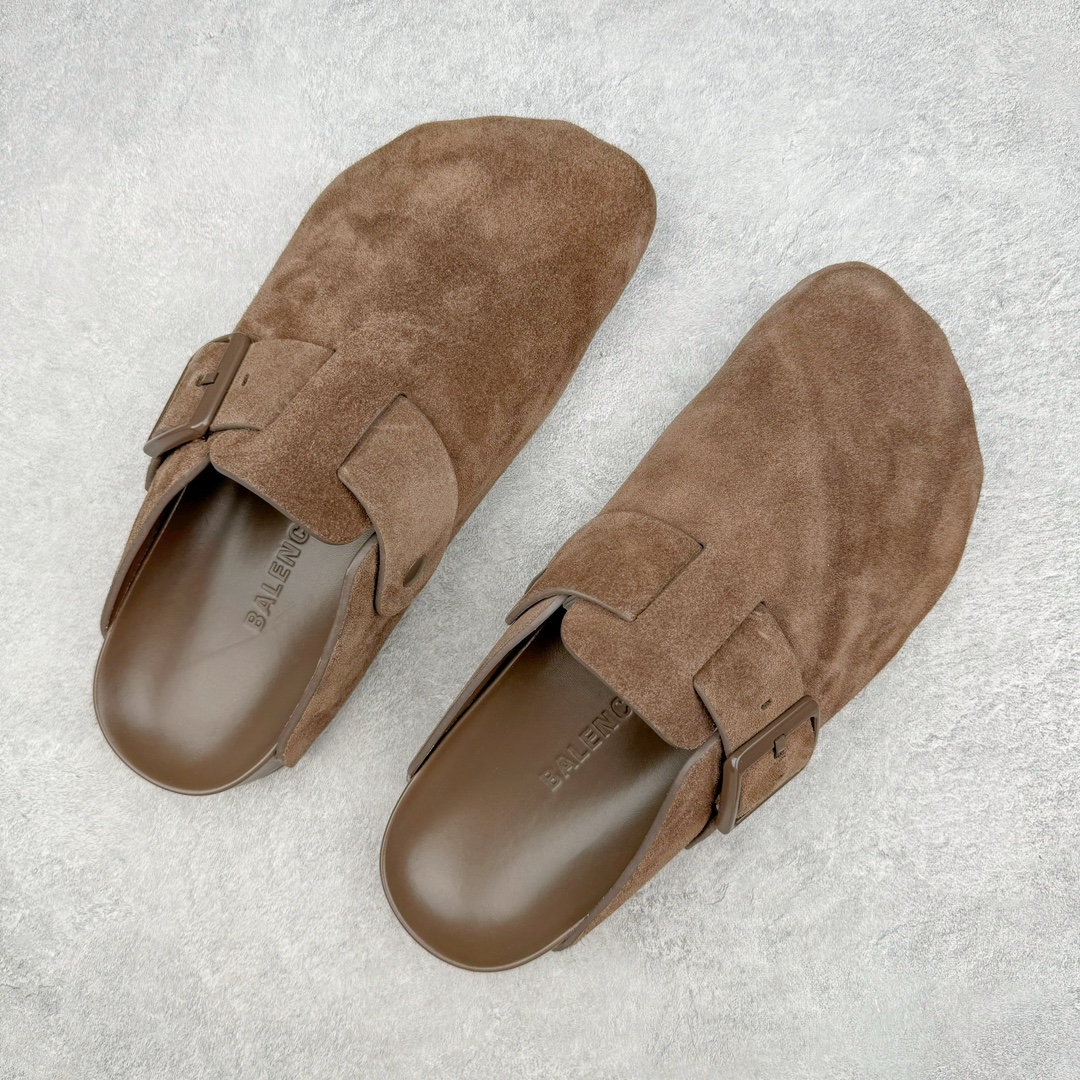 图片[3]-＃GD广顶 BALENCIAGA Sunday Mules 巴黎世家包头五指鞋 灵感正是源自于勃肯最具标志性的鞋款 Boston 无论是圆润的包头设计 还是脚背的搭扣 这些标志性元素均得以保留 只是鞋头被魔改为 BALENCIAGA 近两年颇具辨识度的五指轮廓 极具致敬玩味 或许是因为外观与原版过于相似 再加上 BALENCIAGA 的独特审美风格加持 Sunday Mule 无疑是将勃肯鞋的热度提升了一个层次 尺码：35 36 37 38 39 40 41 42 43 44 45-选品中心