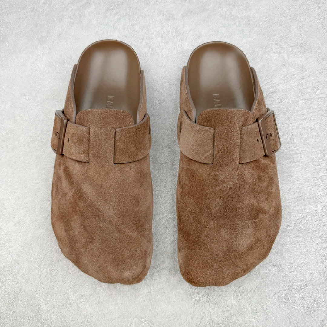 图片[2]-＃GD广顶 BALENCIAGA Sunday Mules 巴黎世家包头五指鞋 灵感正是源自于勃肯最具标志性的鞋款 Boston 无论是圆润的包头设计 还是脚背的搭扣 这些标志性元素均得以保留 只是鞋头被魔改为 BALENCIAGA 近两年颇具辨识度的五指轮廓 极具致敬玩味 或许是因为外观与原版过于相似 再加上 BALENCIAGA 的独特审美风格加持 Sunday Mule 无疑是将勃肯鞋的热度提升了一个层次 尺码：35 36 37 38 39 40 41 42 43 44 45-选品中心