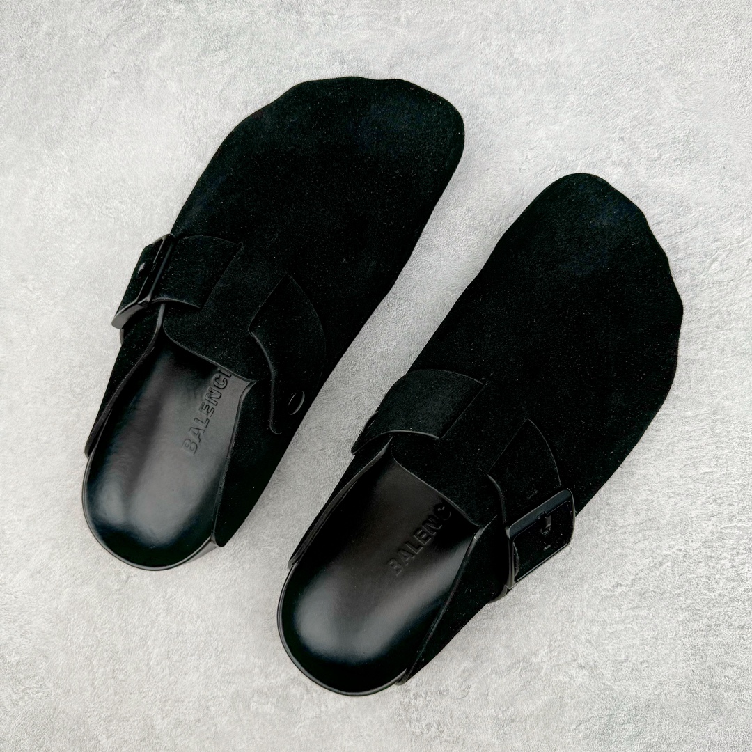 图片[3]-＃GD广顶 BALENCIAGA Sunday Mules 巴黎世家包头五指鞋 灵感正是源自于勃肯最具标志性的鞋款 Boston 无论是圆润的包头设计 还是脚背的搭扣 这些标志性元素均得以保留 只是鞋头被魔改为 BALENCIAGA 近两年颇具辨识度的五指轮廓 极具致敬玩味 或许是因为外观与原版过于相似 再加上 BALENCIAGA 的独特审美风格加持 Sunday Mule 无疑是将勃肯鞋的热度提升了一个层次 尺码：35 36 37 38 39 40 41 42 43 44 45-选品中心
