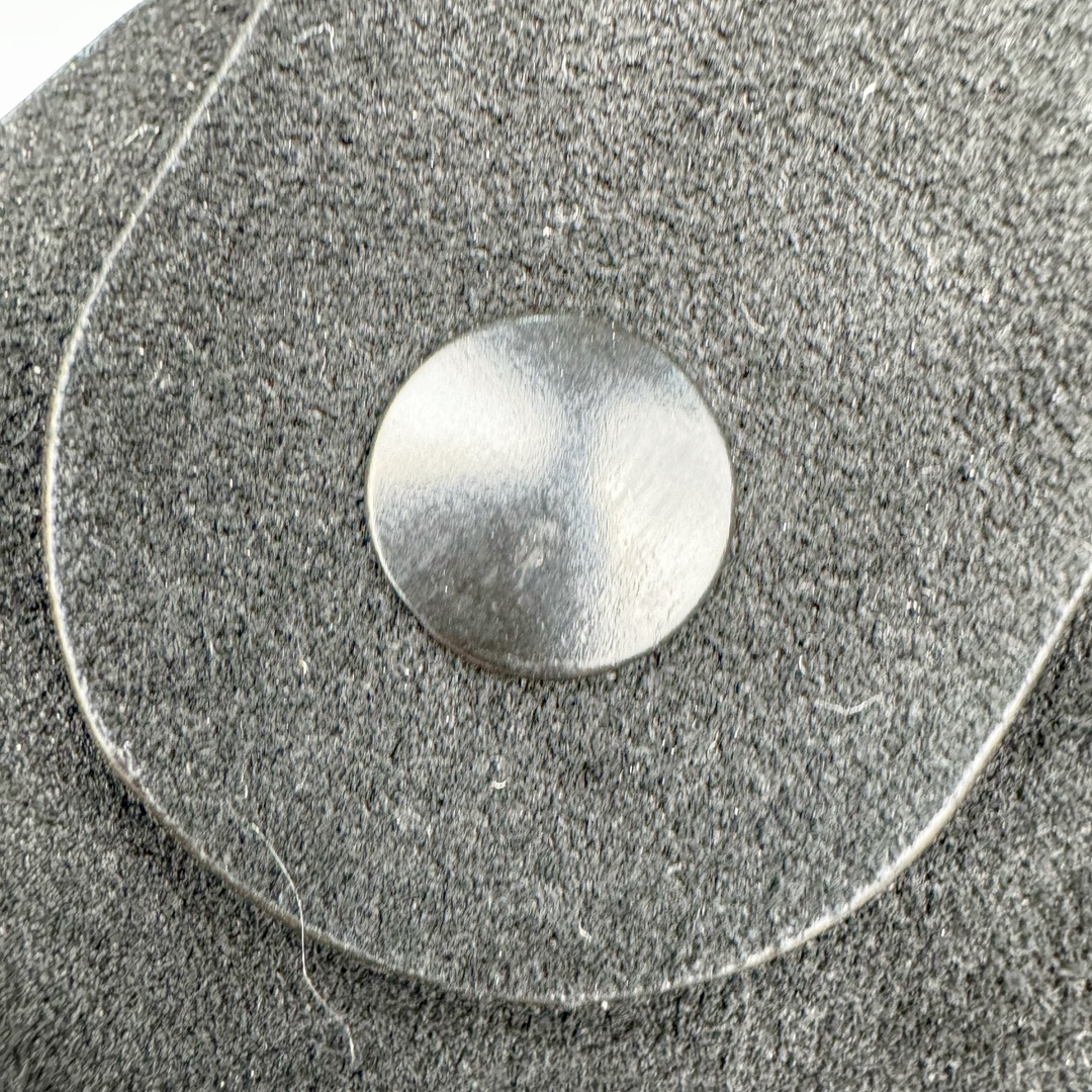 图片[17]-＃GD广顶 BALENCIAGA Sunday Mules 巴黎世家包头五指鞋 灵感正是源自于勃肯最具标志性的鞋款 Boston 无论是圆润的包头设计 还是脚背的搭扣 这些标志性元素均得以保留 只是鞋头被魔改为 BALENCIAGA 近两年颇具辨识度的五指轮廓 极具致敬玩味 或许是因为外观与原版过于相似 再加上 BALENCIAGA 的独特审美风格加持 Sunday Mule 无疑是将勃肯鞋的热度提升了一个层次 尺码：35 36 37 38 39 40 41 42 43 44 45-选品中心