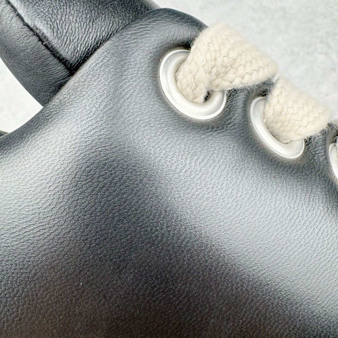 图片[15]-＃GD广顶 Rick Owens FW23 LUXOR 瑞克·欧文斯低帮皮面时尚运动板鞋面包鞋 黑白 二级市场已经7K以上 平台客户随意卖四位数 RO广东原厂出品 纯原天花板 原版一比一复刻 冲正绝不翻车 还原度达到百分之98以上 原楦开发纸版版型 ZP拆解原版1：1复模裁片纸版 力求做到0错位 这样才能达到和zp一致的鞋型味道 采用进口cnc数控机床开发对版独家tpu奶香大底 区别于市场所有版本 zp同源定制尼龙布 达到和zp一致手感 原厂进口细纹布 万邦订购原厂高弹粉红色海绵 内里搭配软质细腻羊皮 TPU高密度大底 软硬度透光度高已经测试和原版一致 尺码：39 40 41 42 43 44 45 46-选品中心