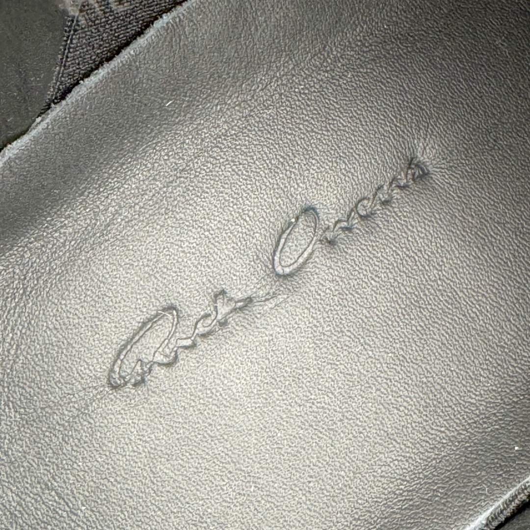 图片[22]-＃GD广顶 Rick Owens FW23 LUXOR 瑞克·欧文斯低帮皮面时尚运动板鞋面包鞋 黑白 二级市场已经7K以上 平台客户随意卖四位数 RO广东原厂出品 纯原天花板 原版一比一复刻 冲正绝不翻车 还原度达到百分之98以上 原楦开发纸版版型 ZP拆解原版1：1复模裁片纸版 力求做到0错位 这样才能达到和zp一致的鞋型味道 采用进口cnc数控机床开发对版独家tpu奶香大底 区别于市场所有版本 zp同源定制尼龙布 达到和zp一致手感 原厂进口细纹布 万邦订购原厂高弹粉红色海绵 内里搭配软质细腻羊皮 TPU高密度大底 软硬度透光度高已经测试和原版一致 尺码：39 40 41 42 43 44 45 46-选品中心