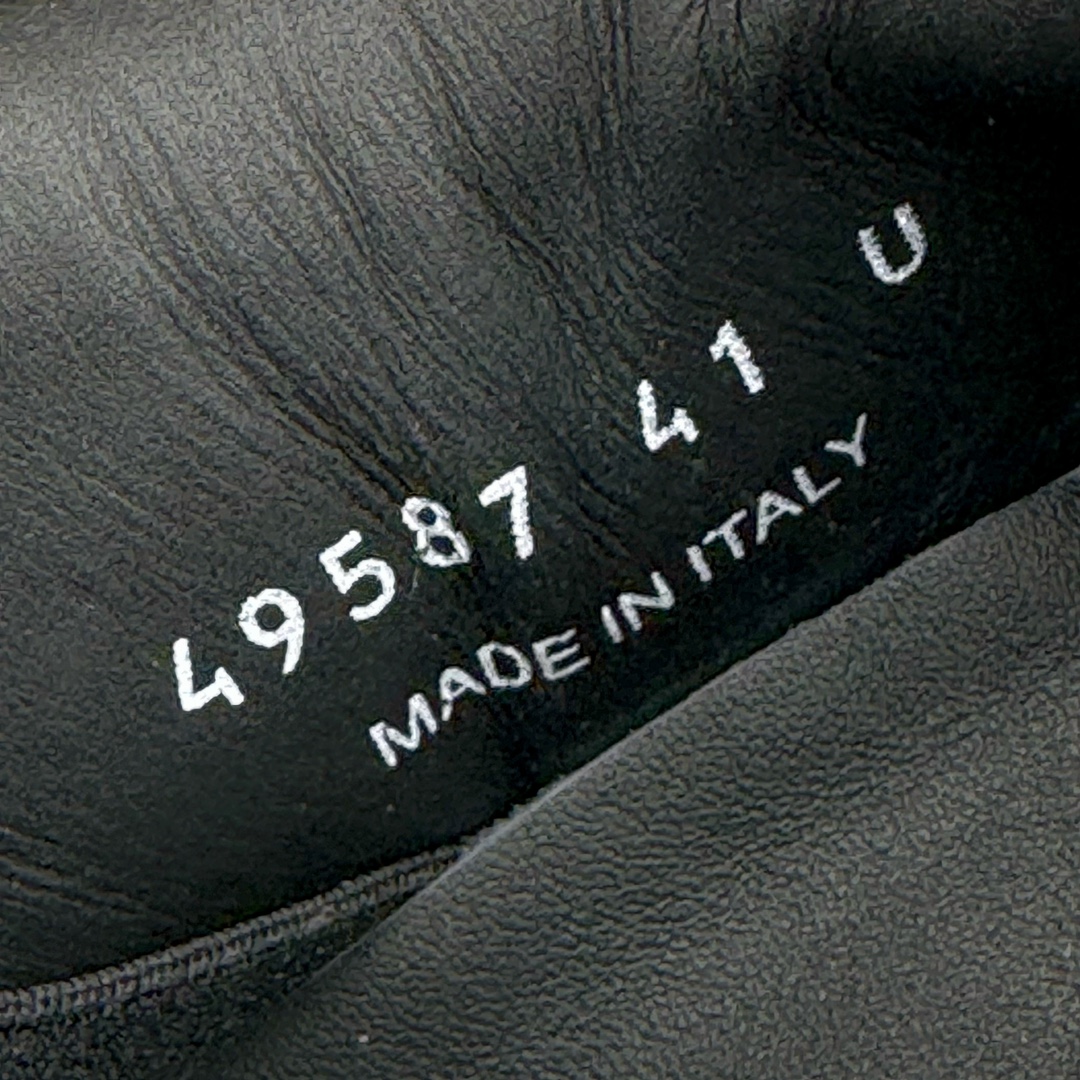 图片[21]-＃GD广顶 Rick Owens FW23 LUXOR 瑞克·欧文斯低帮皮面时尚运动板鞋面包鞋 黑白 二级市场已经7K以上 平台客户随意卖四位数 RO广东原厂出品 纯原天花板 原版一比一复刻 冲正绝不翻车 还原度达到百分之98以上 原楦开发纸版版型 ZP拆解原版1：1复模裁片纸版 力求做到0错位 这样才能达到和zp一致的鞋型味道 采用进口cnc数控机床开发对版独家tpu奶香大底 区别于市场所有版本 zp同源定制尼龙布 达到和zp一致手感 原厂进口细纹布 万邦订购原厂高弹粉红色海绵 内里搭配软质细腻羊皮 TPU高密度大底 软硬度透光度高已经测试和原版一致 尺码：39 40 41 42 43 44 45 46-选品中心