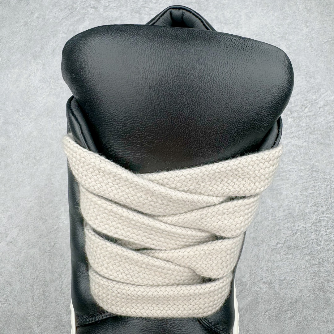 图片[5]-＃GD广顶 Rick Owens FW23 LUXOR 瑞克·欧文斯低帮皮面时尚运动板鞋面包鞋 黑白 二级市场已经7K以上 平台客户随意卖四位数 RO广东原厂出品 纯原天花板 原版一比一复刻 冲正绝不翻车 还原度达到百分之98以上 原楦开发纸版版型 ZP拆解原版1：1复模裁片纸版 力求做到0错位 这样才能达到和zp一致的鞋型味道 采用进口cnc数控机床开发对版独家tpu奶香大底 区别于市场所有版本 zp同源定制尼龙布 达到和zp一致手感 原厂进口细纹布 万邦订购原厂高弹粉红色海绵 内里搭配软质细腻羊皮 TPU高密度大底 软硬度透光度高已经测试和原版一致 尺码：39 40 41 42 43 44 45 46-选品中心