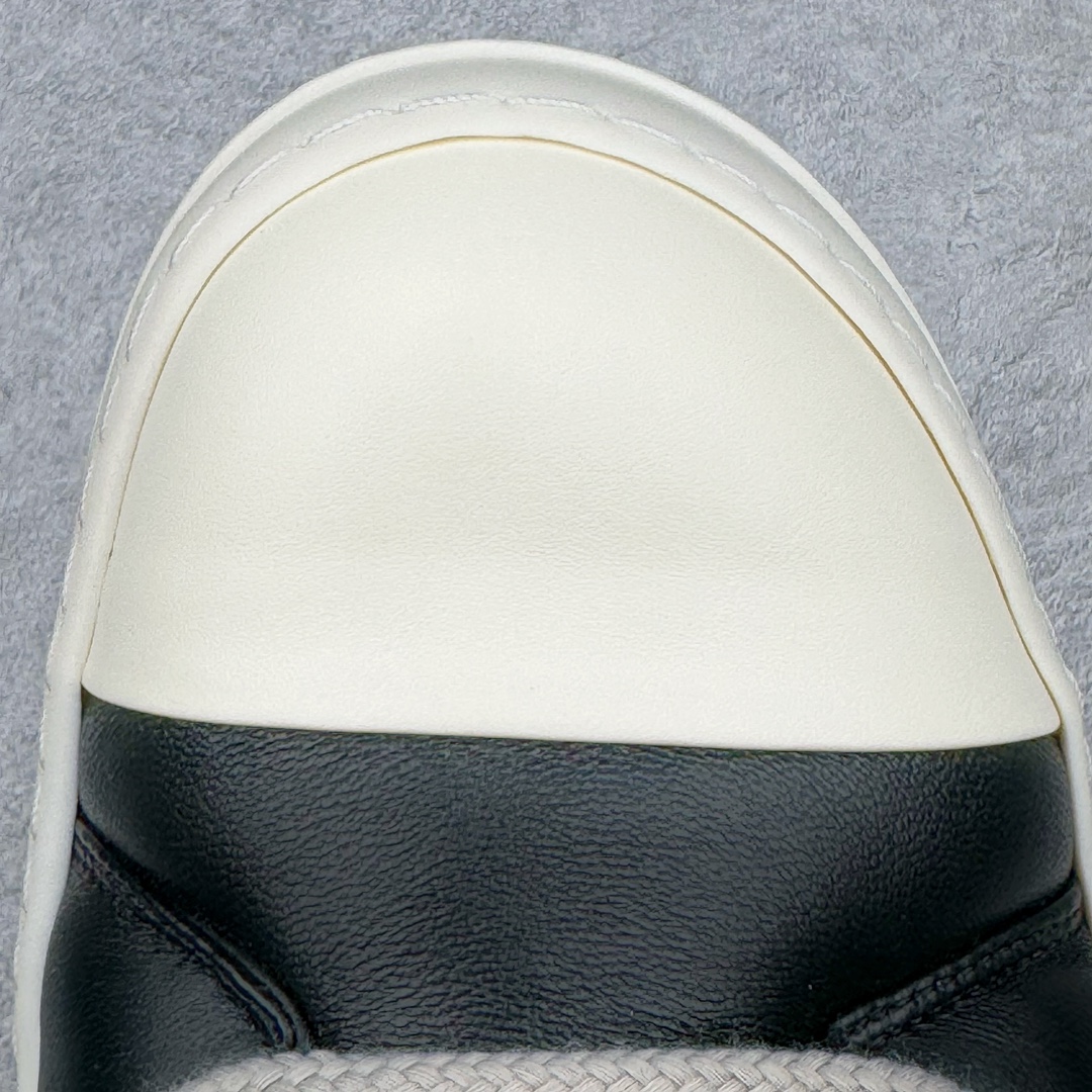 图片[10]-＃GD广顶 Rick Owens FW23 LUXOR 瑞克·欧文斯低帮皮面时尚运动板鞋面包鞋 黑白 二级市场已经7K以上 平台客户随意卖四位数 RO广东原厂出品 纯原天花板 原版一比一复刻 冲正绝不翻车 还原度达到百分之98以上 原楦开发纸版版型 ZP拆解原版1：1复模裁片纸版 力求做到0错位 这样才能达到和zp一致的鞋型味道 采用进口cnc数控机床开发对版独家tpu奶香大底 区别于市场所有版本 zp同源定制尼龙布 达到和zp一致手感 原厂进口细纹布 万邦订购原厂高弹粉红色海绵 内里搭配软质细腻羊皮 TPU高密度大底 软硬度透光度高已经测试和原版一致 尺码：39 40 41 42 43 44 45 46-选品中心