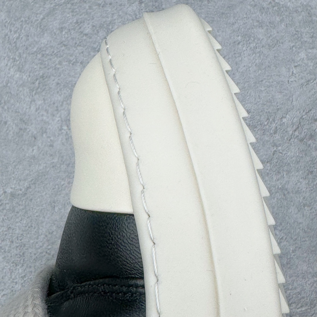 图片[18]-＃GD广顶 Rick Owens FW23 LUXOR 瑞克·欧文斯低帮皮面时尚运动板鞋面包鞋 黑白 二级市场已经7K以上 平台客户随意卖四位数 RO广东原厂出品 纯原天花板 原版一比一复刻 冲正绝不翻车 还原度达到百分之98以上 原楦开发纸版版型 ZP拆解原版1：1复模裁片纸版 力求做到0错位 这样才能达到和zp一致的鞋型味道 采用进口cnc数控机床开发对版独家tpu奶香大底 区别于市场所有版本 zp同源定制尼龙布 达到和zp一致手感 原厂进口细纹布 万邦订购原厂高弹粉红色海绵 内里搭配软质细腻羊皮 TPU高密度大底 软硬度透光度高已经测试和原版一致 尺码：39 40 41 42 43 44 45 46-选品中心