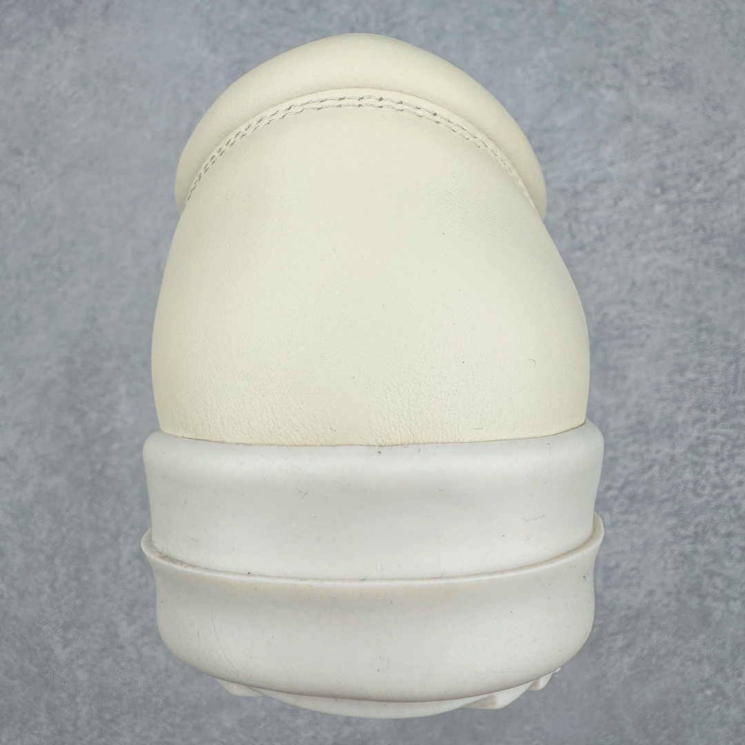 图片[8]-＃GD广顶 Rick Owens Edfu 瑞克·欧文斯低帮皮面时尚运动板鞋 奶白 二级市场已经7K以上 平台客户随意卖四位数 RO广东原厂出品 纯原天花板 原版一比一复刻 冲正绝不翻车 还原度达到百分之98以上 原楦开发纸版版型 ZP拆解原版1：1复模裁片纸版 力求做到0错位 这样才能达到和zp一致的鞋型味道 采用进口cnc数控机床开发对版独家tpu奶香大底 区别于市场所有版本 zp同源全头层粒面小牛皮 达到和zp一致手感 原厂进口细纹布 万邦订购原厂高弹粉红色海绵 内里搭配软质细腻羊皮 TPU高密度大底 软硬度透光度高已经测试和原版一致 尺码：39 40 41 42 43 44 45 46-选品中心