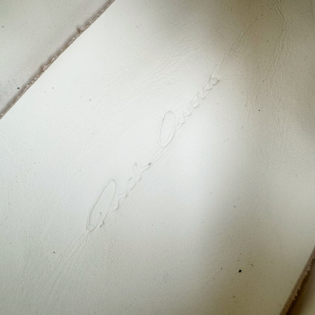 图片[13]-＃GD广顶 Rick Owens Edfu 瑞克·欧文斯低帮皮面时尚运动板鞋 奶白 二级市场已经7K以上 平台客户随意卖四位数 RO广东原厂出品 纯原天花板 原版一比一复刻 冲正绝不翻车 还原度达到百分之98以上 原楦开发纸版版型 ZP拆解原版1：1复模裁片纸版 力求做到0错位 这样才能达到和zp一致的鞋型味道 采用进口cnc数控机床开发对版独家tpu奶香大底 区别于市场所有版本 zp同源全头层粒面小牛皮 达到和zp一致手感 原厂进口细纹布 万邦订购原厂高弹粉红色海绵 内里搭配软质细腻羊皮 TPU高密度大底 软硬度透光度高已经测试和原版一致 尺码：39 40 41 42 43 44 45 46-选品中心