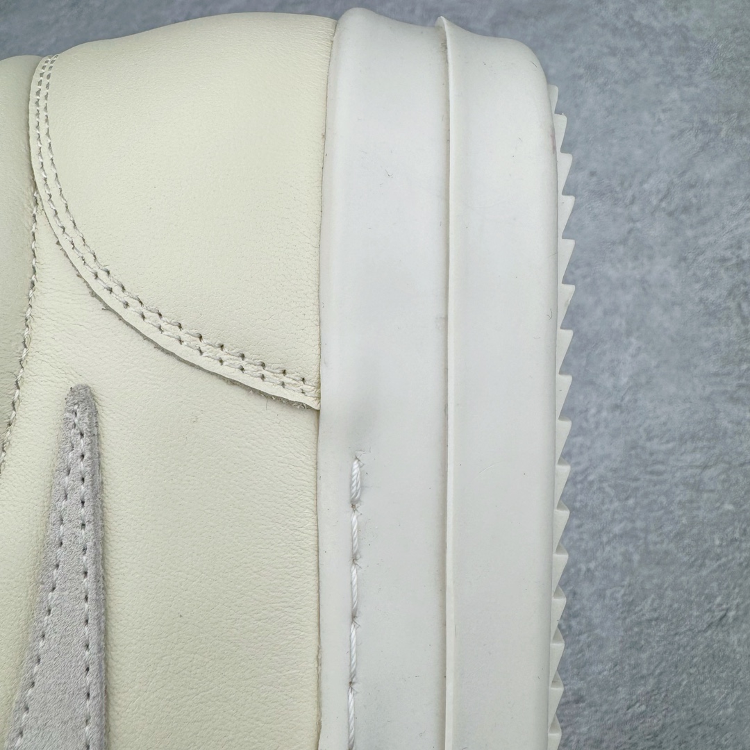 图片[16]-＃GD广顶 Rick Owens Edfu 瑞克·欧文斯低帮皮面时尚运动板鞋 奶白 二级市场已经7K以上 平台客户随意卖四位数 RO广东原厂出品 纯原天花板 原版一比一复刻 冲正绝不翻车 还原度达到百分之98以上 原楦开发纸版版型 ZP拆解原版1：1复模裁片纸版 力求做到0错位 这样才能达到和zp一致的鞋型味道 采用进口cnc数控机床开发对版独家tpu奶香大底 区别于市场所有版本 zp同源全头层粒面小牛皮 达到和zp一致手感 原厂进口细纹布 万邦订购原厂高弹粉红色海绵 内里搭配软质细腻羊皮 TPU高密度大底 软硬度透光度高已经测试和原版一致 尺码：39 40 41 42 43 44 45 46-选品中心