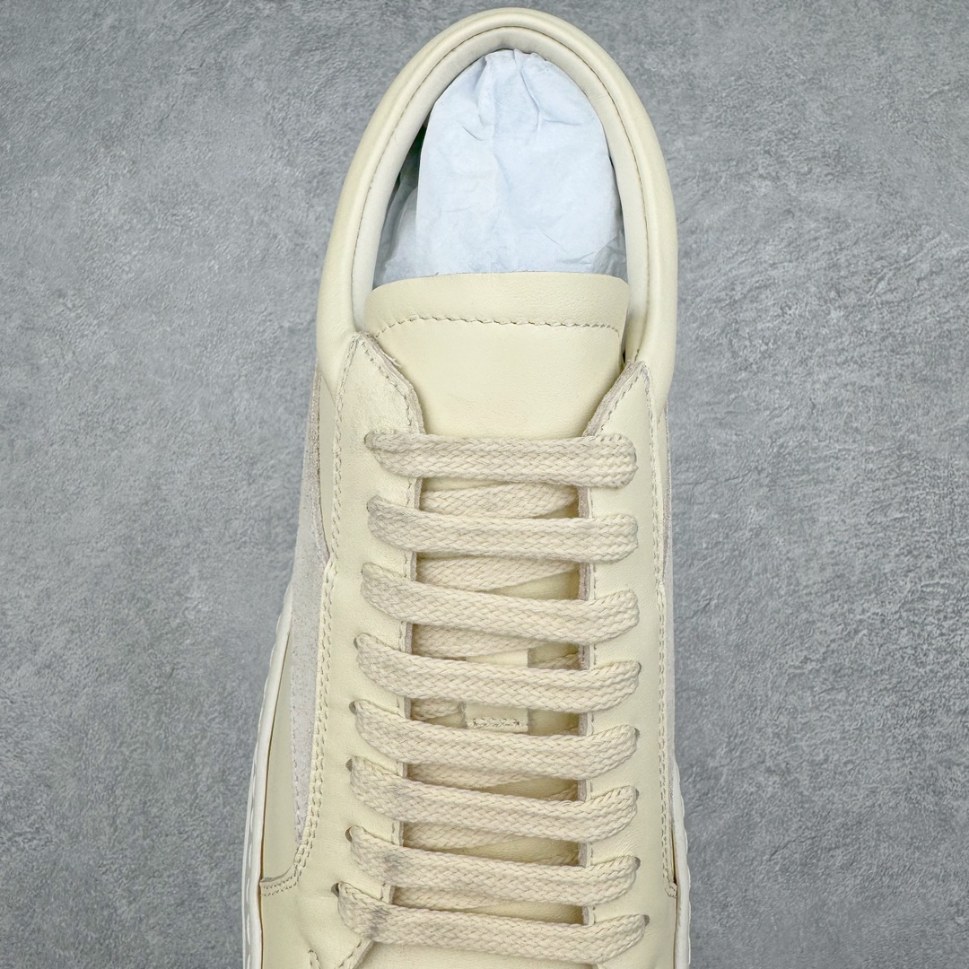 图片[5]-＃GD广顶 Rick Owens Edfu 瑞克·欧文斯低帮皮面时尚运动板鞋 奶白 二级市场已经7K以上 平台客户随意卖四位数 RO广东原厂出品 纯原天花板 原版一比一复刻 冲正绝不翻车 还原度达到百分之98以上 原楦开发纸版版型 ZP拆解原版1：1复模裁片纸版 力求做到0错位 这样才能达到和zp一致的鞋型味道 采用进口cnc数控机床开发对版独家tpu奶香大底 区别于市场所有版本 zp同源全头层粒面小牛皮 达到和zp一致手感 原厂进口细纹布 万邦订购原厂高弹粉红色海绵 内里搭配软质细腻羊皮 TPU高密度大底 软硬度透光度高已经测试和原版一致 尺码：39 40 41 42 43 44 45 46-选品中心