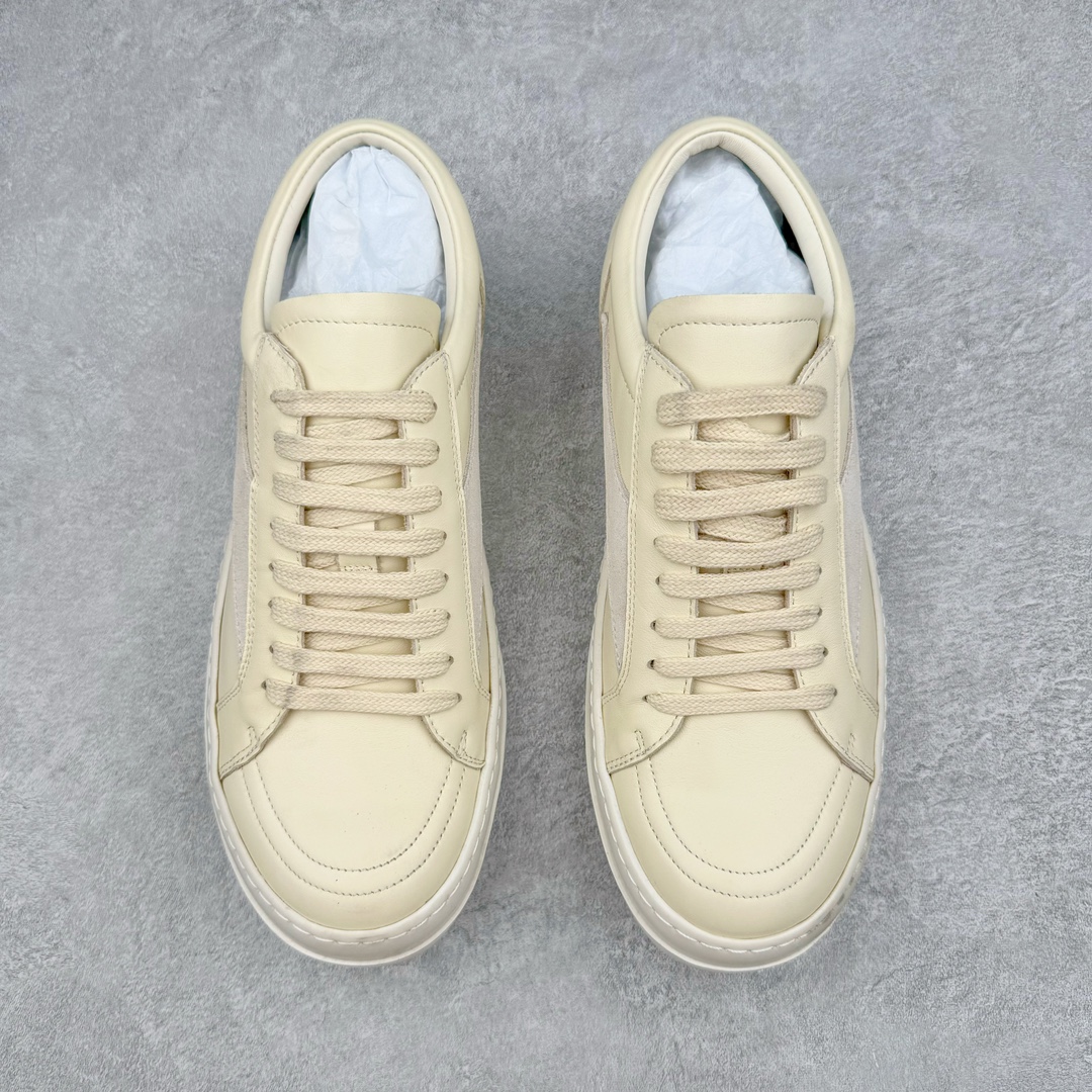 图片[2]-＃GD广顶 Rick Owens Edfu 瑞克·欧文斯低帮皮面时尚运动板鞋 奶白 二级市场已经7K以上 平台客户随意卖四位数 RO广东原厂出品 纯原天花板 原版一比一复刻 冲正绝不翻车 还原度达到百分之98以上 原楦开发纸版版型 ZP拆解原版1：1复模裁片纸版 力求做到0错位 这样才能达到和zp一致的鞋型味道 采用进口cnc数控机床开发对版独家tpu奶香大底 区别于市场所有版本 zp同源全头层粒面小牛皮 达到和zp一致手感 原厂进口细纹布 万邦订购原厂高弹粉红色海绵 内里搭配软质细腻羊皮 TPU高密度大底 软硬度透光度高已经测试和原版一致 尺码：39 40 41 42 43 44 45 46-选品中心