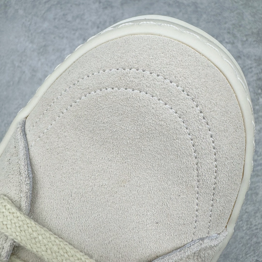 图片[13]-＃GD广顶 Rick Owens Edfu 瑞克·欧文斯低帮皮面时尚运动板鞋 二级市场已经7K以上 平台客户随意卖四位数 RO广东原厂出品 纯原天花板 原版一比一复刻 冲正绝不翻车 还原度达到百分之98以上 原楦开发纸版版型 ZP拆解原版1：1复模裁片纸版 力求做到0错位 这样才能达到和zp一致的鞋型味道 采用进口cnc数控机床开发对版独家tpu奶香大底 区别于市场所有版本 zp同源全头层粒面小牛皮 达到和zp一致手感 原厂进口细纹布 万邦订购原厂高弹粉红色海绵 内里搭配软质细腻羊皮 TPU高密度大底 软硬度透光度高已经测试和原版一致 尺码：39 40 41 42 43 44 45 46-选品中心