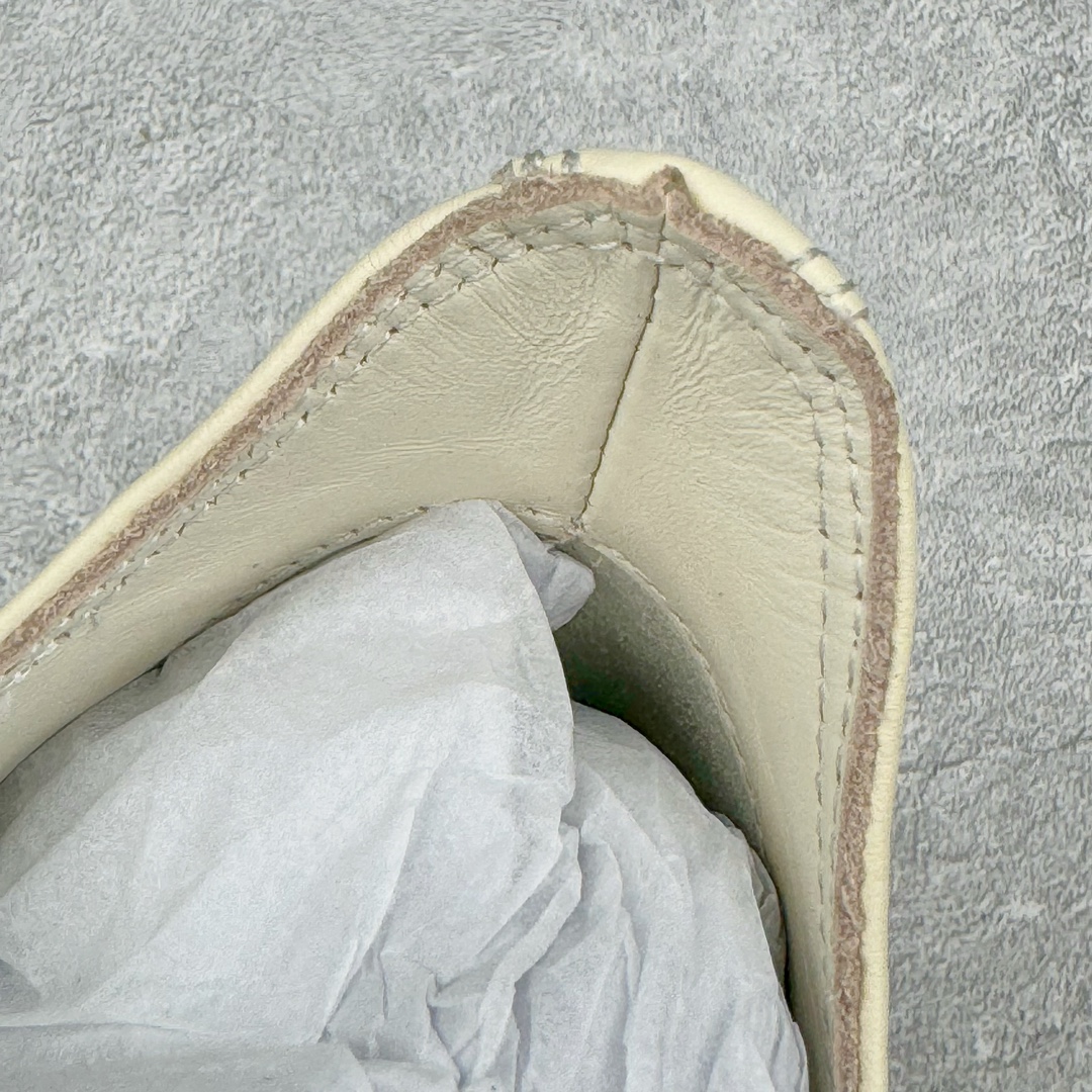 图片[13]-＃GD广顶 Rick Owens Drkshdw 瑞克·欧文斯低帮皮面时尚运动板鞋 奶白 二级市场已经7K以上 平台客户随意卖四位数 RO广东原厂出品 纯原天花板 原版一比一复刻 冲正绝不翻车 还原度达到百分之98以上 原楦开发纸版版型 ZP拆解原版1：1复模裁片纸版 力求做到0错位 这样才能达到和zp一致的鞋型味道 采用进口cnc数控机床开发对版独家tpu奶香大底 区别于市场所有版本 zp同源全头层粒面小牛皮 达到和zp一致手感 原厂进口细纹布 万邦订购原厂高弹粉红色海绵 内里搭配软质细腻羊皮 TPU高密度大底 软硬度透光度高已经测试和原版一致 尺码：39 40 41 42 43 44 45 46-选品中心