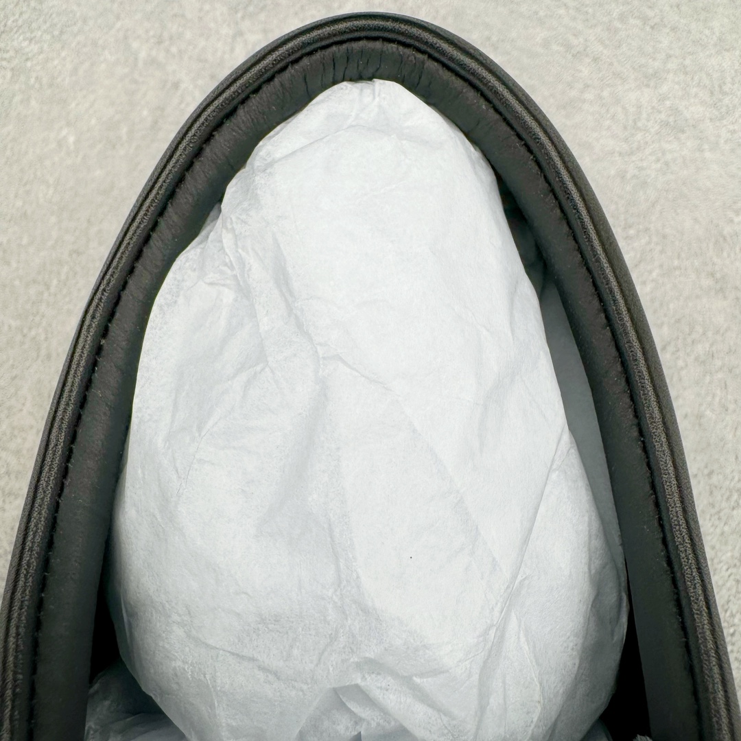 图片[16]-＃GD广顶 Rick Owens Edfu 瑞克·欧文斯低帮皮面时尚运动板鞋 二级市场已经7K以上 平台客户随意卖四位数 RO广东原厂出品 纯原天花板 原版一比一复刻 冲正绝不翻车 还原度达到百分之98以上 原楦开发纸版版型 ZP拆解原版1：1复模裁片纸版 力求做到0错位 这样才能达到和zp一致的鞋型味道 采用进口cnc数控机床开发对版独家tpu奶香大底 区别于市场所有版本 zp同源全头层粒面小牛皮 达到和zp一致手感 原厂进口细纹布 万邦订购原厂高弹粉红色海绵 内里搭配软质细腻羊皮 TPU高密度大底 软硬度透光度高已经测试和原版一致 尺码：39 40 41 42 43 44 45 46-选品中心