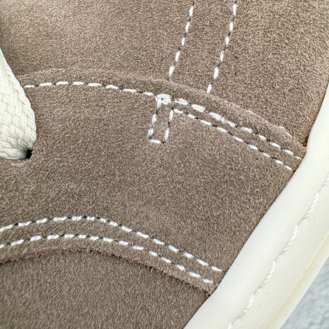 图片[17]-＃GD广顶 Rick Owens Edfu 瑞克·欧文斯低帮皮面时尚运动板鞋 二级市场已经7K以上 平台客户随意卖四位数 RO广东原厂出品 纯原天花板 原版一比一复刻 冲正绝不翻车 还原度达到百分之98以上 原楦开发纸版版型 ZP拆解原版1：1复模裁片纸版 力求做到0错位 这样才能达到和zp一致的鞋型味道 采用进口cnc数控机床开发对版独家tpu奶香大底 区别于市场所有版本 zp同源全头层粒面小牛皮 达到和zp一致手感 原厂进口细纹布 万邦订购原厂高弹粉红色海绵 内里搭配软质细腻羊皮 TPU高密度大底 软硬度透光度高已经测试和原版一致 尺码：39 40 41 42 43 44 45 46-选品中心