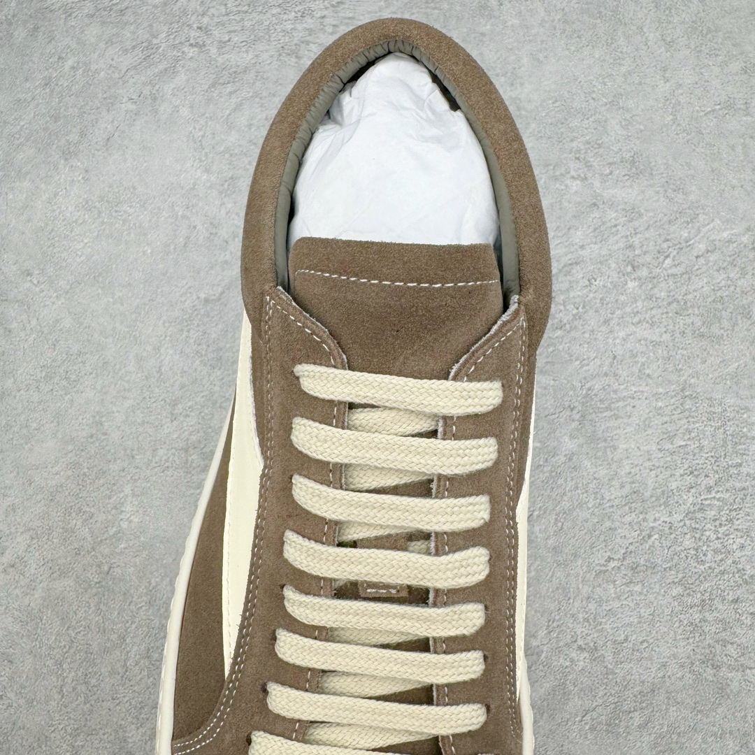 图片[5]-＃GD广顶 Rick Owens Edfu 瑞克·欧文斯低帮皮面时尚运动板鞋 二级市场已经7K以上 平台客户随意卖四位数 RO广东原厂出品 纯原天花板 原版一比一复刻 冲正绝不翻车 还原度达到百分之98以上 原楦开发纸版版型 ZP拆解原版1：1复模裁片纸版 力求做到0错位 这样才能达到和zp一致的鞋型味道 采用进口cnc数控机床开发对版独家tpu奶香大底 区别于市场所有版本 zp同源全头层粒面小牛皮 达到和zp一致手感 原厂进口细纹布 万邦订购原厂高弹粉红色海绵 内里搭配软质细腻羊皮 TPU高密度大底 软硬度透光度高已经测试和原版一致 尺码：39 40 41 42 43 44 45 46-选品中心