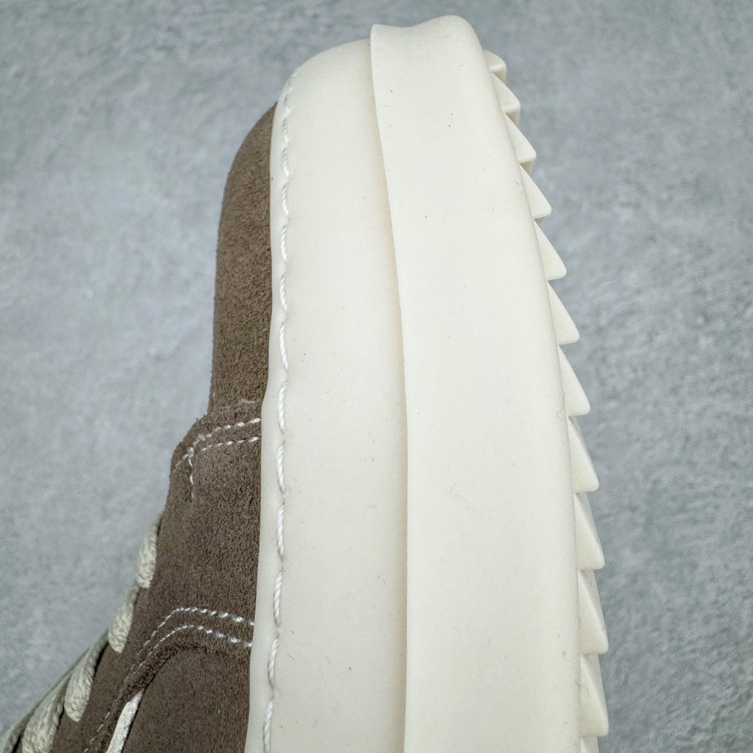 图片[13]-＃GD广顶 Rick Owens Edfu 瑞克·欧文斯低帮皮面时尚运动板鞋 二级市场已经7K以上 平台客户随意卖四位数 RO广东原厂出品 纯原天花板 原版一比一复刻 冲正绝不翻车 还原度达到百分之98以上 原楦开发纸版版型 ZP拆解原版1：1复模裁片纸版 力求做到0错位 这样才能达到和zp一致的鞋型味道 采用进口cnc数控机床开发对版独家tpu奶香大底 区别于市场所有版本 zp同源全头层粒面小牛皮 达到和zp一致手感 原厂进口细纹布 万邦订购原厂高弹粉红色海绵 内里搭配软质细腻羊皮 TPU高密度大底 软硬度透光度高已经测试和原版一致 尺码：39 40 41 42 43 44 45 46-选品中心