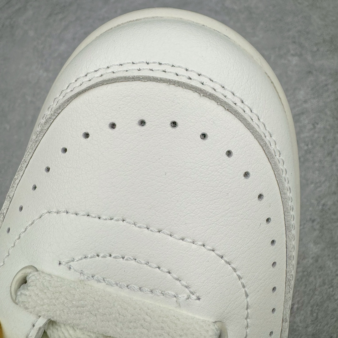 图片[11]-Air Jordan 2 Low Craft \\\”Melon Tint\\\” AJ2 乔2甜瓜 DV9956-118 采用白色为主调，辅以亮橙色妆点鞋身，视觉效果格外清新。同时将鞋名「Melon Tint」甜瓜，完美呈现。鞋身材质以大面积皮革和麂皮面料包裹，原本鞋侧鳄鱼纹改为麂皮覆盖，层次感让人眼前一亮。最后以白色中底收尾，完善整体造型设计。尺码：36 36.5 37.5 38 38.5 39 40 40.5 41 42 42.5 43 44 44.5 45 46-选品中心