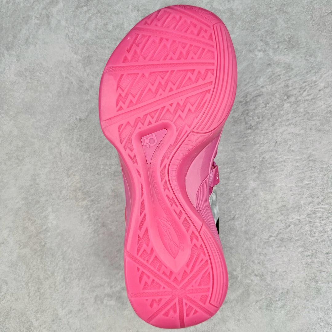 图片[9]-＃K版纯原 NK KD Ⅳ 杜兰特4代实战篮球鞋 乳腺癌粉 473679-601 绝迹单品 实战神鞋 Sneaker鞋柜必备 为了应杜兰特追求鞋子轻质 包裹强的要求 将轻盈的Hyperfuse 鞋面与Adaptive Fit黏扣带系统完美结合 大大提升了鞋子的包裏性能 同时鞋帮的高度也达到了杜兰特球鞋的新低 极大程度的解放了脚踝 搭配前掌的Zoom气垫 突破响应非常迅速 外底使用了闪电状的纹路设计 暗合杜兰特的称号 鞋底不规则纹路设计 带来良好的抓地力 尺码：40 40.5 41 42 42.5 43 44 44.5 45 46\\r-选品中心