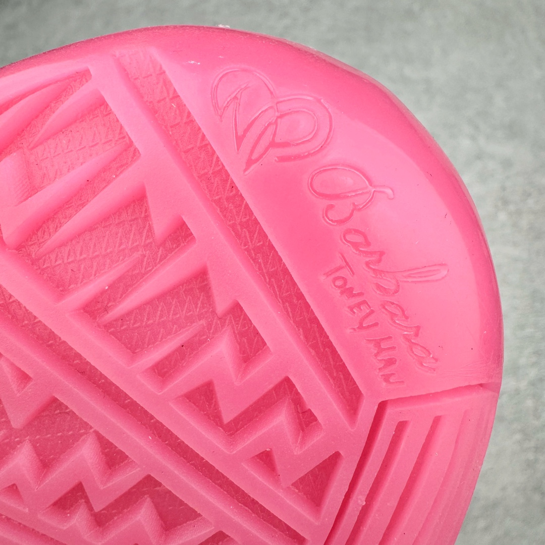 图片[21]-＃K版纯原 NK KD Ⅳ 杜兰特4代实战篮球鞋 乳腺癌粉 473679-601 绝迹单品 实战神鞋 Sneaker鞋柜必备 为了应杜兰特追求鞋子轻质 包裹强的要求 将轻盈的Hyperfuse 鞋面与Adaptive Fit黏扣带系统完美结合 大大提升了鞋子的包裏性能 同时鞋帮的高度也达到了杜兰特球鞋的新低 极大程度的解放了脚踝 搭配前掌的Zoom气垫 突破响应非常迅速 外底使用了闪电状的纹路设计 暗合杜兰特的称号 鞋底不规则纹路设计 带来良好的抓地力 尺码：40 40.5 41 42 42.5 43 44 44.5 45 46\\r-选品中心