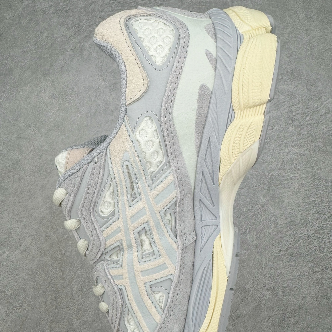 图片[7]-Asics GEL-NYC 亚瑟士防滑耐磨透气低帮运动休闲鞋 GEL-NYC™ 运动鞋的灵感源自传统和现代高性能跑步风格 其鞋面结构参考了 2000 年代初的 GEL-NIMBUS™ 3 鞋 并将其与 MC-PLUS V 设计中的各种装饰融为一体 该工装通过使用 GEL-CUMULUS® 16 鞋的工装系统来对比鞋面的复古风格 通过轻质泡沫和 GEL® 技术嵌入物的结合 这种中底结构有助于创造先进的脚底舒适度 尺码：36 37 37.5 38 39 40.5 41.5 42 42.5 43.5 44 45-选品中心