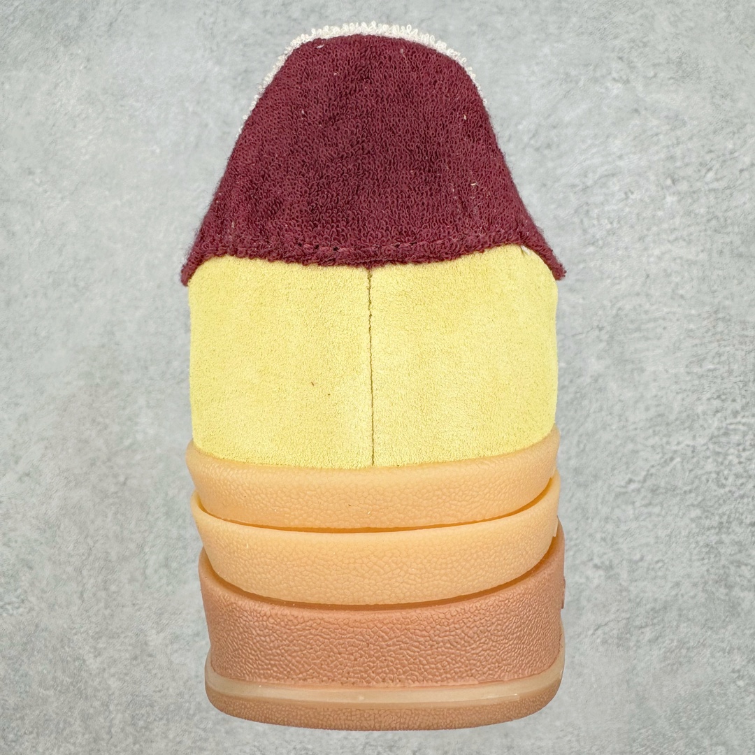 图片[8]-＃J版 AD Originals Gazelle Bold W 羚羊松糕系列复古百搭厚底增高低帮休闲运动板鞋 IF5937 新的一年就要换新的打扮啦！除了设定变美、健身、减肥等目标外，你已经可以利用鞋子来“偷偷改善身材比例”的愿望了！ 因为有一句话。身高不够。鞋子来凑~赶快入手以下各大运动品牌最新推出的“厚底增高运动鞋”吧。 是最好穿最百搭的长腿神器。 重点是……不仅价格不错～鞋子也不错啊！Originals的Gazelle Bold鞋款打造出「超厚底版本」！延续流线鞋型、经典麂皮材质、白色三条线和侧面烫金标志的复古外型，奶油白鞋底高度直接乘3，出门搭上它，保证一路步步高升。尺码：36 36⅔ 37⅓ 38 38⅔ 39⅓ 40-选品中心