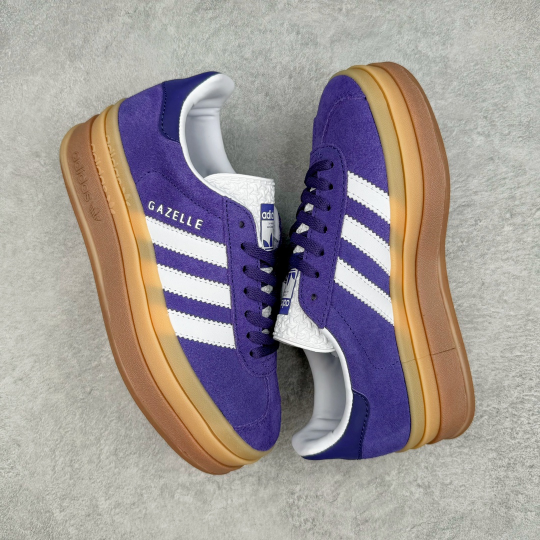 图片[3]-＃J版 AD Originals Gazelle Bold W 羚羊松糕系列复古百搭厚底增高低帮休闲运动板鞋 IE0419 新的一年就要换新的打扮啦！除了设定变美、健身、减肥等目标外，你已经可以利用鞋子来“偷偷改善身材比例”的愿望了！ 因为有一句话。身高不够。鞋子来凑~赶快入手以下各大运动品牌最新推出的“厚底增高运动鞋”吧。 是最好穿最百搭的长腿神器。 重点是……不仅价格不错～鞋子也不错啊！Originals的Gazelle Bold鞋款打造出「超厚底版本」！延续流线鞋型、经典麂皮材质、白色三条线和侧面烫金标志的复古外型，奶油白鞋底高度直接乘3，出门搭上它，保证一路步步高升。尺码：36 36⅔ 37⅓ 38 38⅔ 39⅓ 40-选品中心