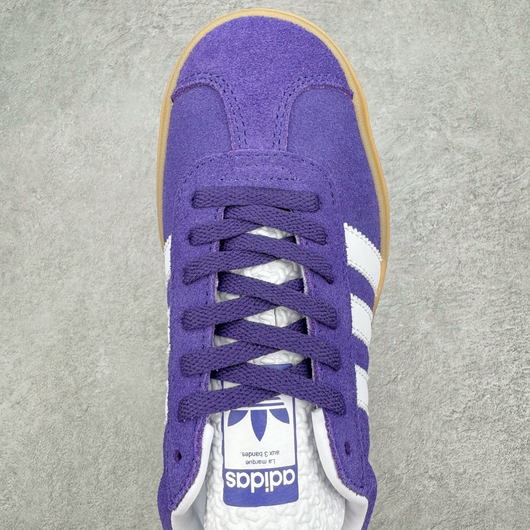 图片[4]-＃J版 AD Originals Gazelle Bold W 羚羊松糕系列复古百搭厚底增高低帮休闲运动板鞋 IE0419 新的一年就要换新的打扮啦！除了设定变美、健身、减肥等目标外，你已经可以利用鞋子来“偷偷改善身材比例”的愿望了！ 因为有一句话。身高不够。鞋子来凑~赶快入手以下各大运动品牌最新推出的“厚底增高运动鞋”吧。 是最好穿最百搭的长腿神器。 重点是……不仅价格不错～鞋子也不错啊！Originals的Gazelle Bold鞋款打造出「超厚底版本」！延续流线鞋型、经典麂皮材质、白色三条线和侧面烫金标志的复古外型，奶油白鞋底高度直接乘3，出门搭上它，保证一路步步高升。尺码：36 36⅔ 37⅓ 38 38⅔ 39⅓ 40-选品中心