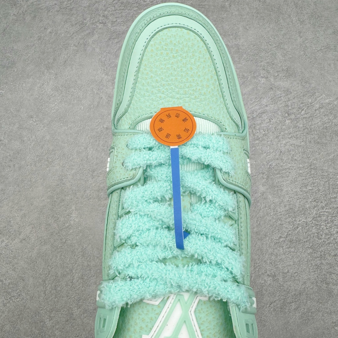 图片[4]-＃ZS纯原 Louis Vuitton Trainer lv时装走秀运动鞋 做旧系列 市场所有版本中综合最强的货品 GD实力大厂出品 全网最全配色更新最快 最成熟的做工稳定的品控 完美鞋型超高的清洁度 零毛边线头瑕疵 全套原楦原纸版原鞋开模 全网最具灵魂的版型 正确原装黄色鞋盒 正确中底印花 鞋面印花3D高频深度立体 全鞋电脑针车 紧密相连 针距密度一致 环保乳胶注塑鞋垫 厚度脚感还原原版 皮面裁剪部位 统一油边封口工艺 原装橡胶大底含胶量大底组合零偏差 专柜全套包装 防尘袋 说明书 质保卡 男女鞋 尺码：35 36 37 38 39 40 41 42 43 44 45-选品中心