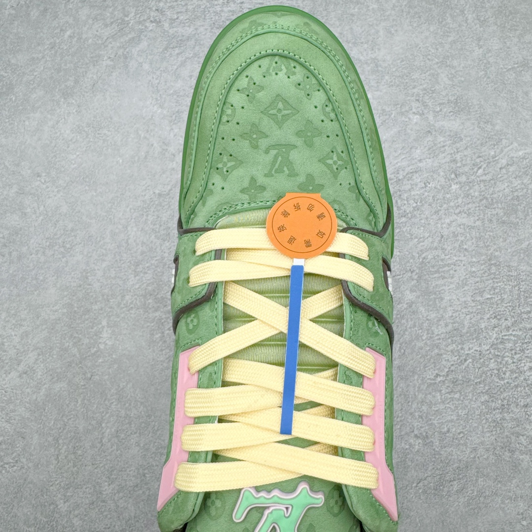 图片[4]-＃ZS纯原 Louis Vuitton Trainer lv时装走秀运动鞋 做旧系列 市场所有版本中综合最强的货品 GD实力大厂出品 全网最全配色更新最快 最成熟的做工稳定的品控 完美鞋型超高的清洁度 零毛边线头瑕疵 全套原楦原纸版原鞋开模 全网最具灵魂的版型 正确原装黄色鞋盒 正确中底印花 鞋面印花3D高频深度立体 全鞋电脑针车 紧密相连 针距密度一致 环保乳胶注塑鞋垫 厚度脚感还原原版 皮面裁剪部位 统一油边封口工艺 原装橡胶大底含胶量大底组合零偏差 专柜全套包装 防尘袋 说明书 质保卡 男女鞋 尺码：35 36 37 38 39 40 41 42 43 44 45-选品中心
