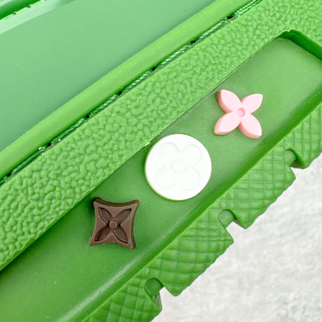 图片[15]-＃ZS纯原 Louis Vuitton Trainer lv时装走秀运动鞋 做旧系列 市场所有版本中综合最强的货品 GD实力大厂出品 全网最全配色更新最快 最成熟的做工稳定的品控 完美鞋型超高的清洁度 零毛边线头瑕疵 全套原楦原纸版原鞋开模 全网最具灵魂的版型 正确原装黄色鞋盒 正确中底印花 鞋面印花3D高频深度立体 全鞋电脑针车 紧密相连 针距密度一致 环保乳胶注塑鞋垫 厚度脚感还原原版 皮面裁剪部位 统一油边封口工艺 原装橡胶大底含胶量大底组合零偏差 专柜全套包装 防尘袋 说明书 质保卡 男女鞋 尺码：35 36 37 38 39 40 41 42 43 44 45-选品中心