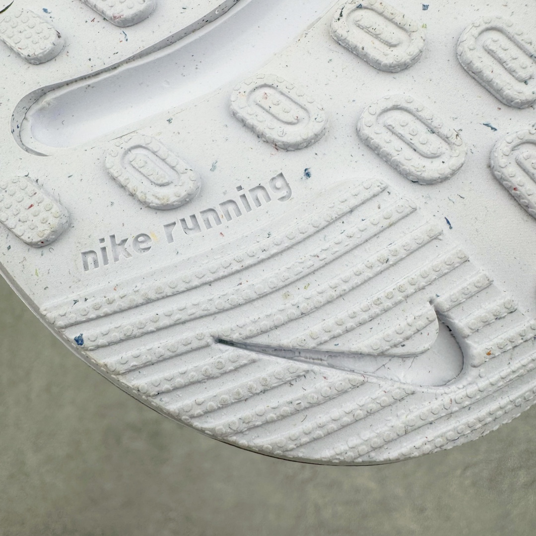 图片[16]-NK Journey Run 旅程慢跑系列低帮轻质缓震休闲运动公路跑步鞋 FJ7665-102 采用科技织法轻盈织物合成鞋面材质 搭载柔软厚实ComfiRide 泡绵缓震组合外置防滑耐磨橡胶底片 穿上 Journey Run 公路跑步鞋 尽情畅跑 享受每一步的风景 搭载柔软厚实的 ComfiRide 泡绵缓震配置 助你征服充满挑战的路面 大步流星 微笑前行 该鞋款舒适非凡 让你爱不释脚 尺码：35.5 36 36.5 37.5 38 38.5 39 40 40.5 41 42 42.5 43 44 44.5 45-选品中心